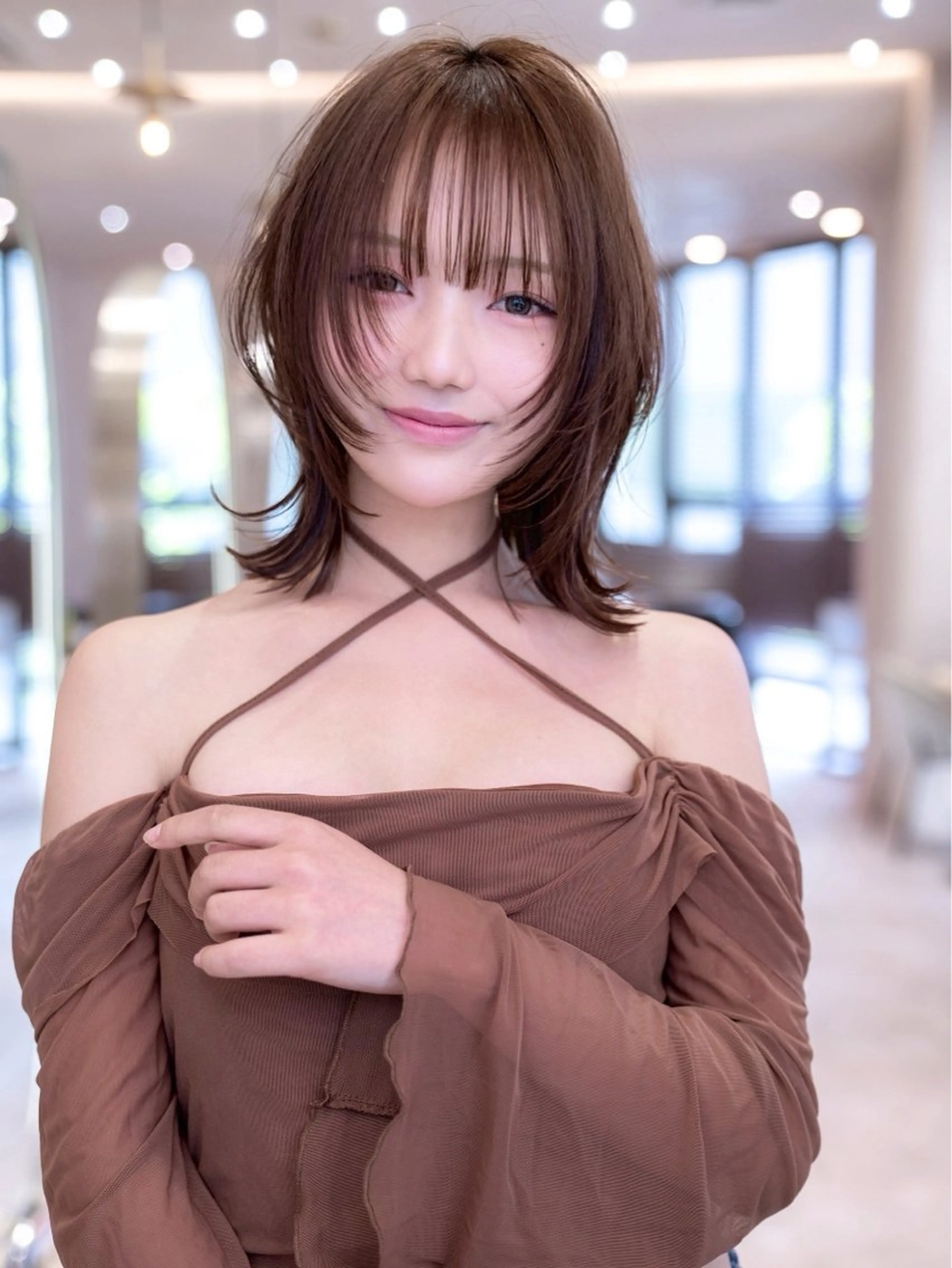 ミディアム レイヤーカット 小顔カット カット ヘアカラー トリートメント レイヤー似合わせ 透明感カラーりきやのヘアスタイル