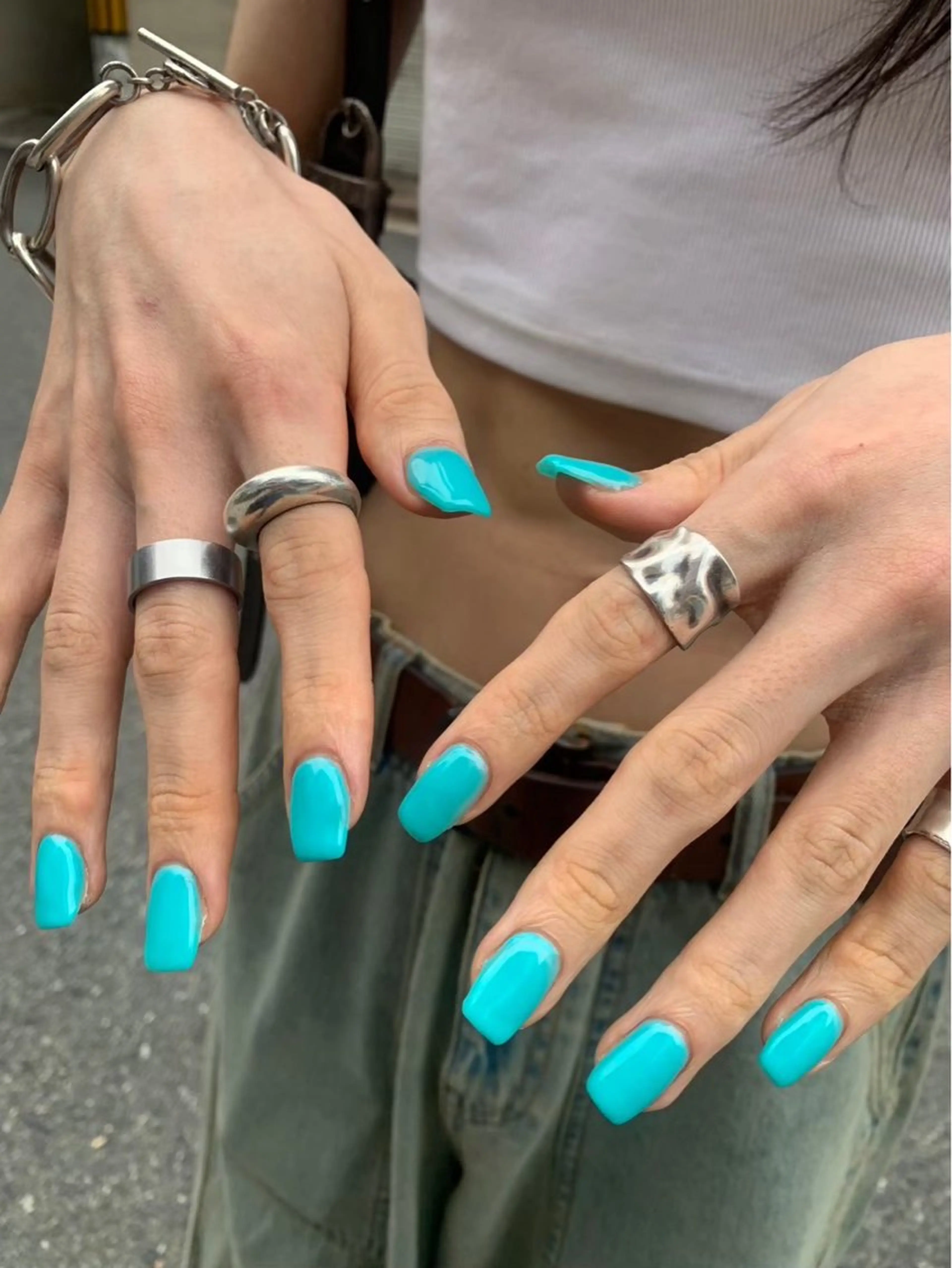 ネイル ブルー ワンカラーネイル スクエアネイル ハンドネイル Yuni.所属・sakae yurinaのネイルデザイン