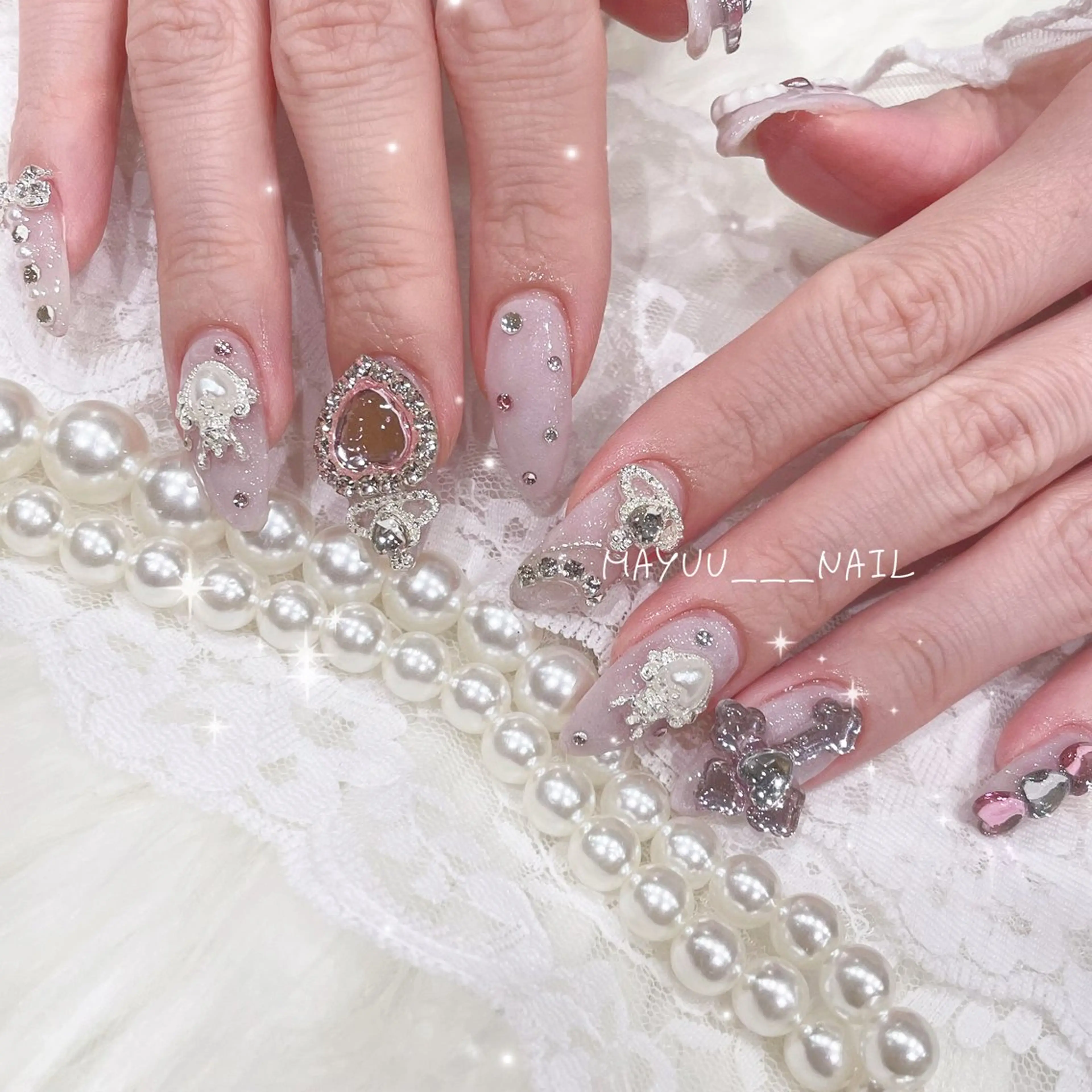ネイル ロングネイル 🎀 Mayu 🎀痛ネイルのネイルデザイン