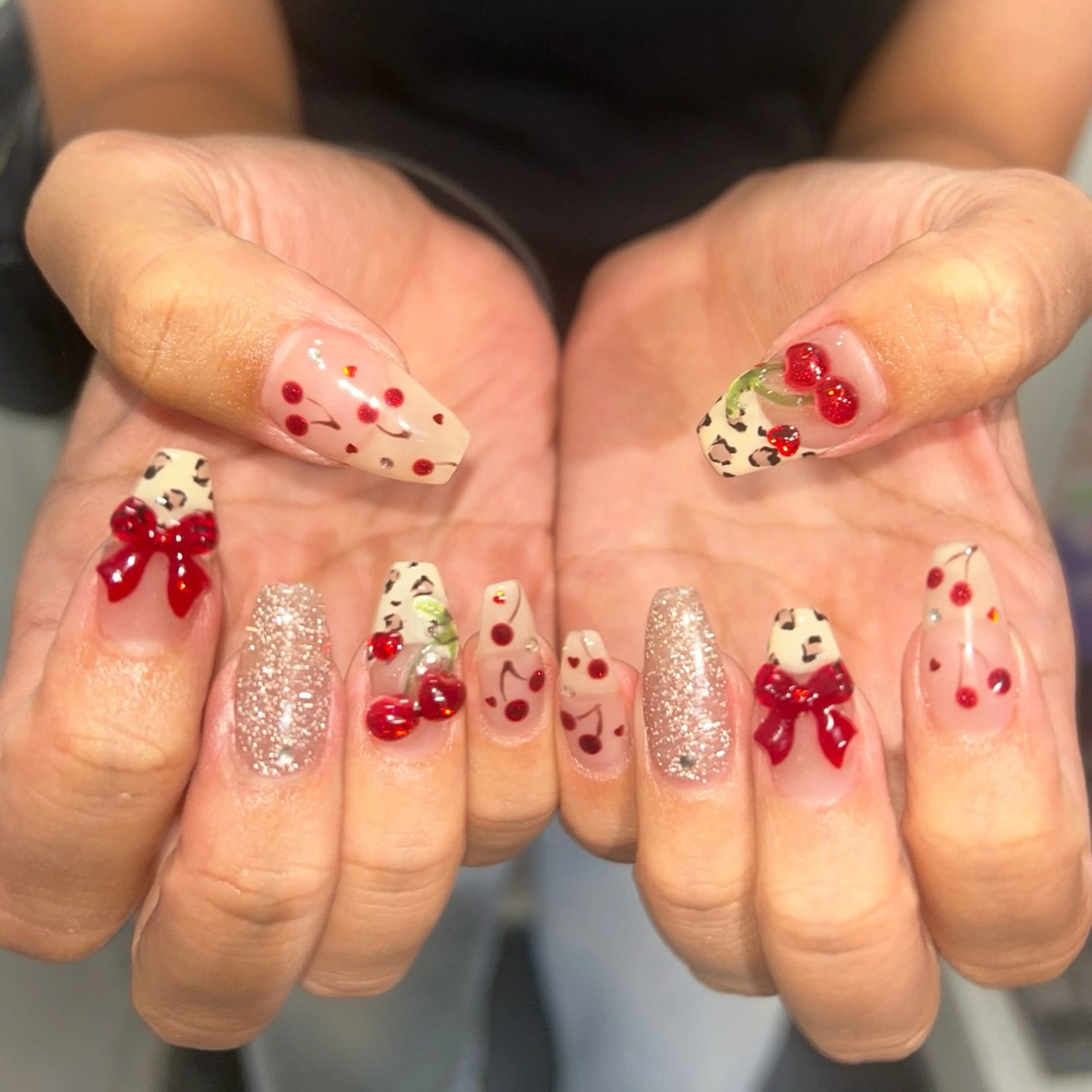 ネイル MODA MANAMIᵕ̈のネイルデザイン