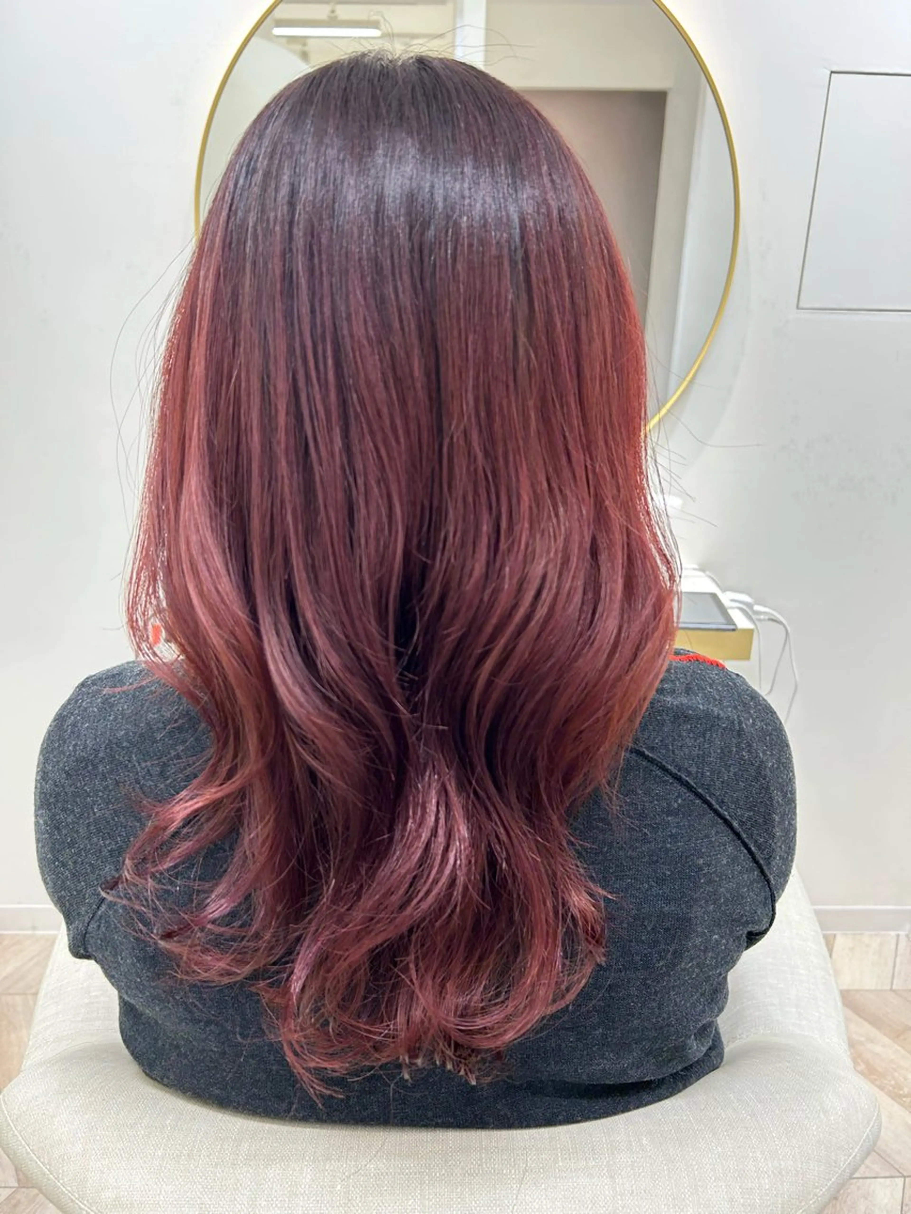 ロング カラー 深谷 真見のヘアスタイル