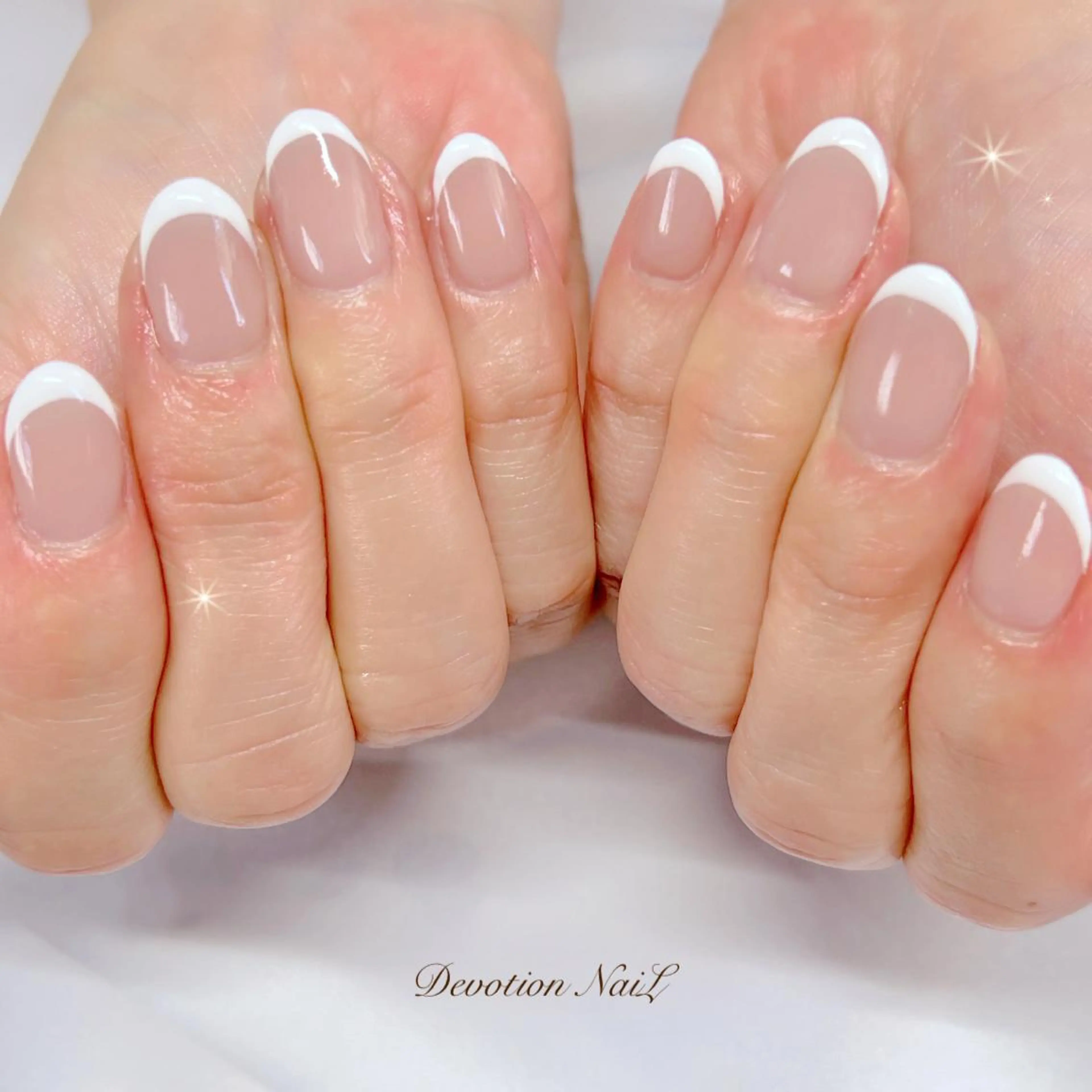 ショート ネイル フレンチネイル デヴォーション ネイル青梅新町店のネイルデザイン