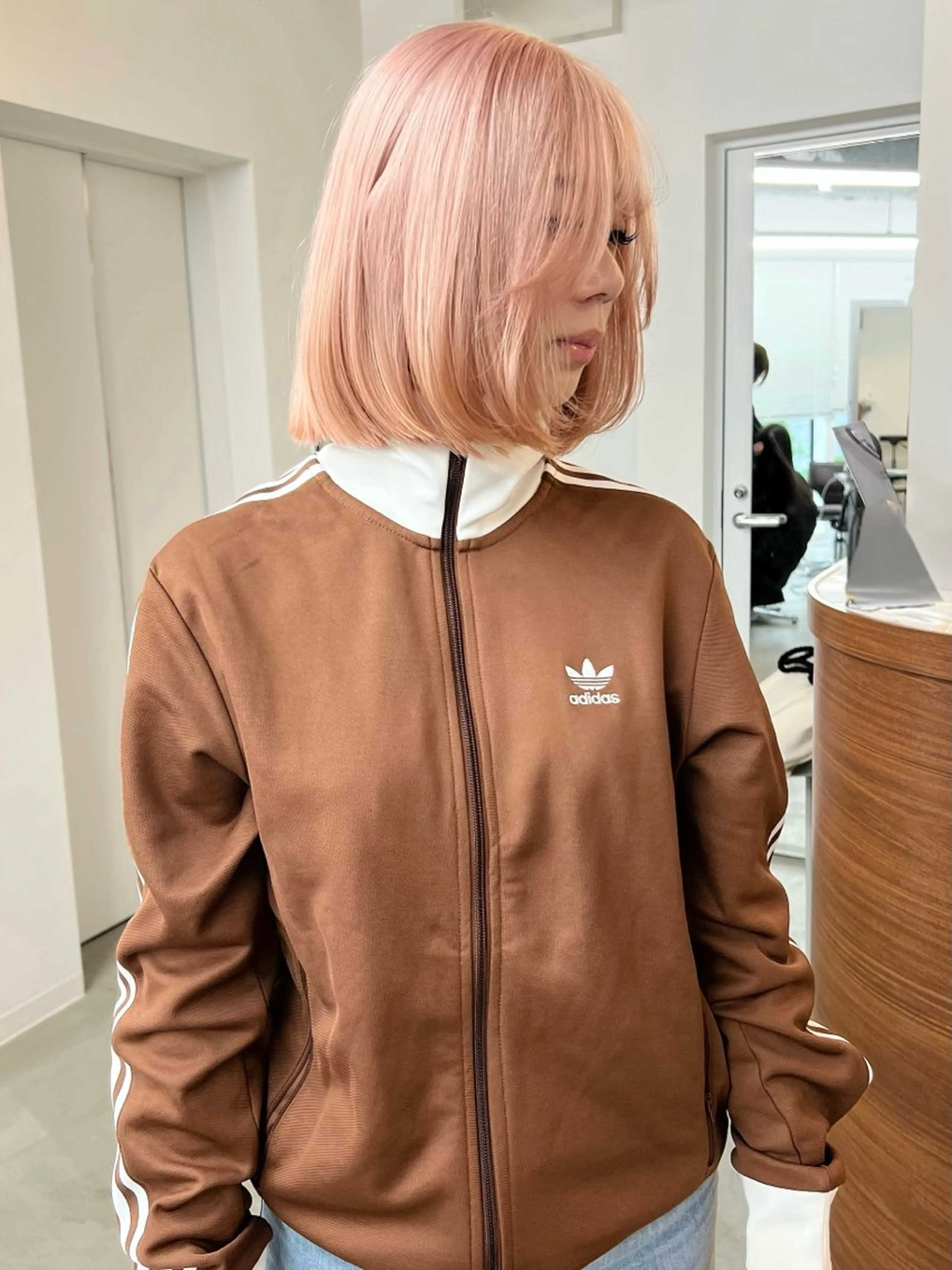 ミディアム いざわりお /梅田/ブリーチのヘアスタイル