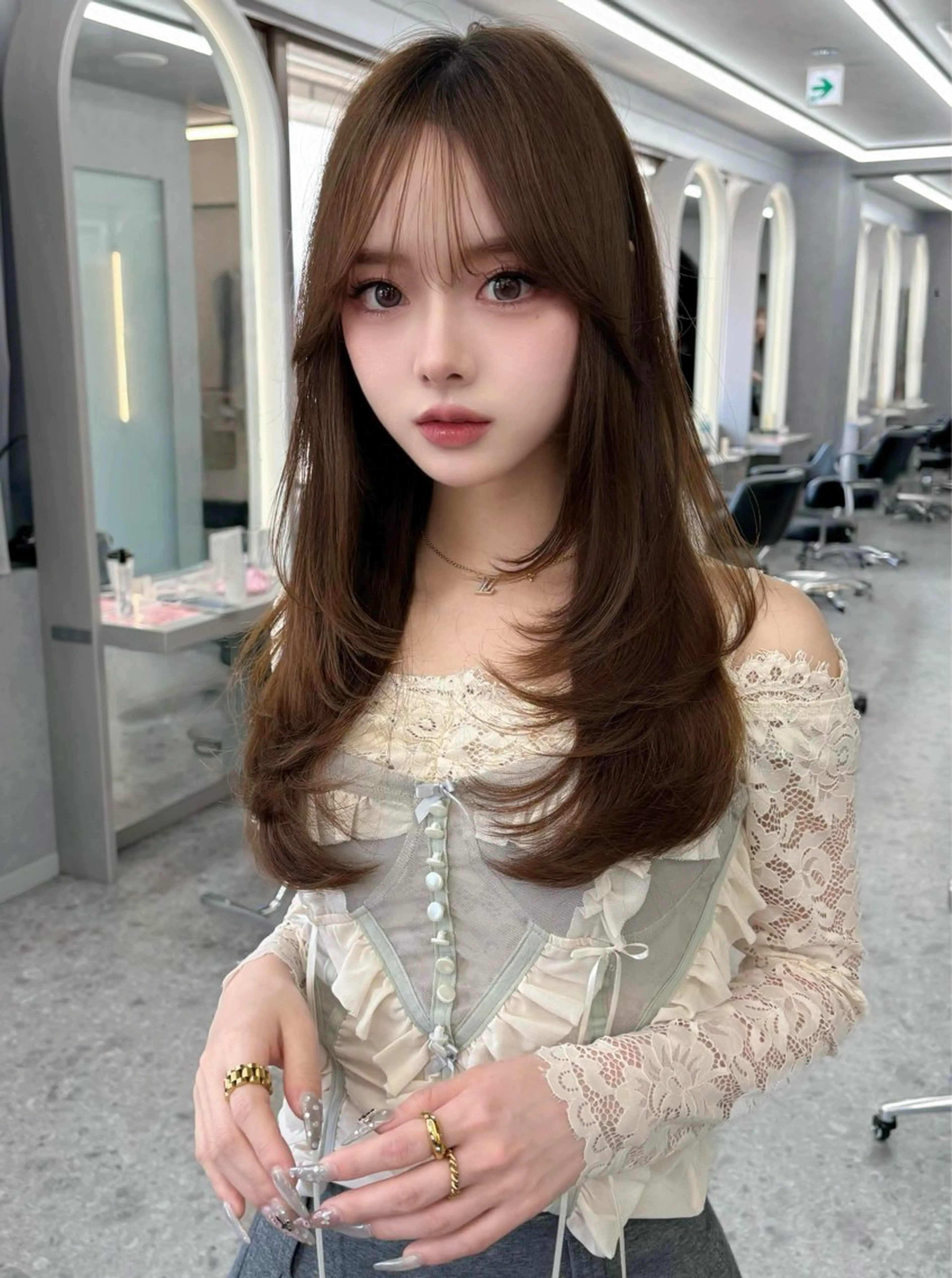 セミロング くびれヘア ハッシュカット レイヤーカット 小顔カット カット ヘアカラー トリートメント 友田 那都のヘアスタイル
