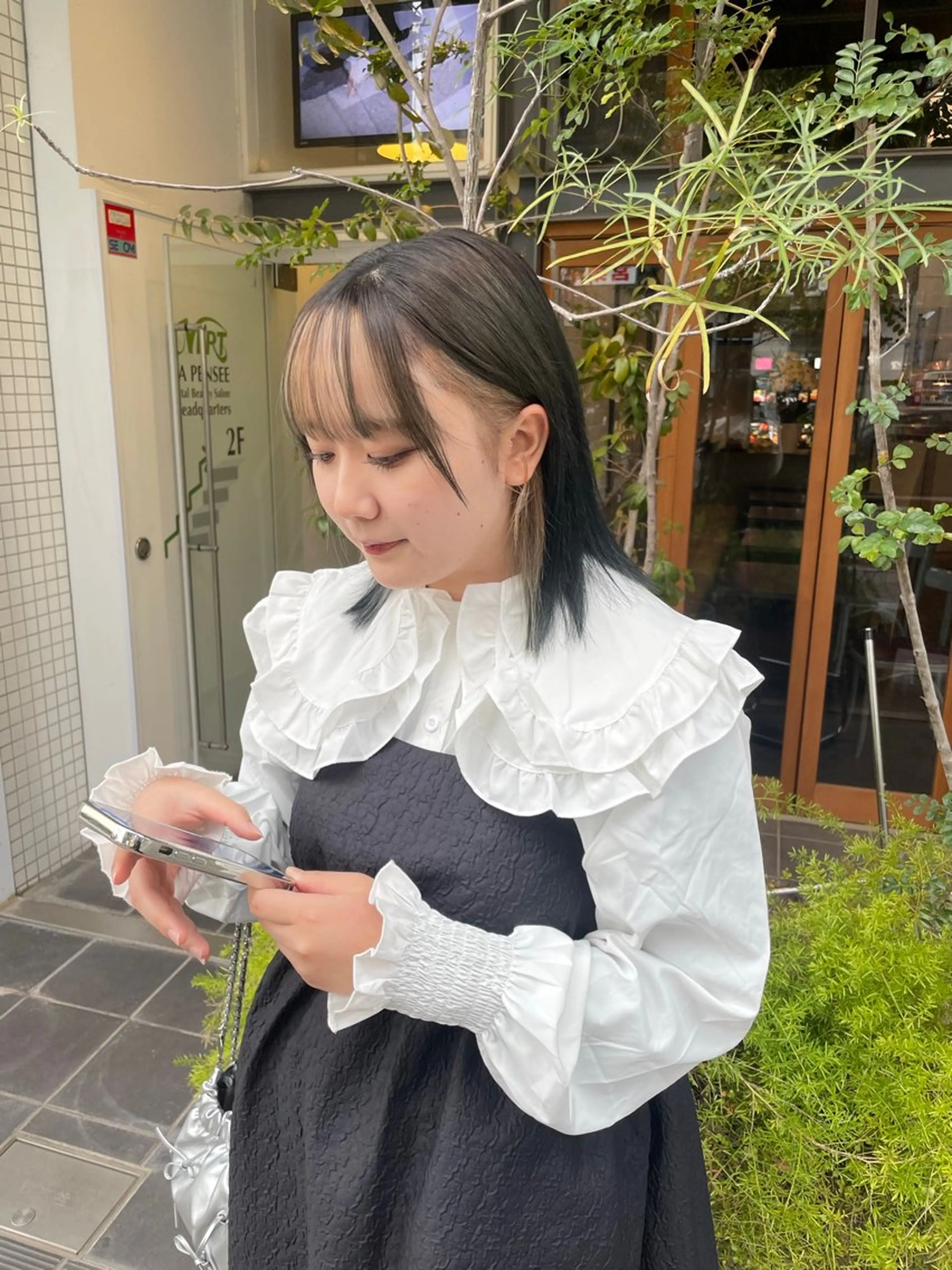 ミディアム 栄/レイヤーカット/ ベージュカラー/モモのヘアスタイル