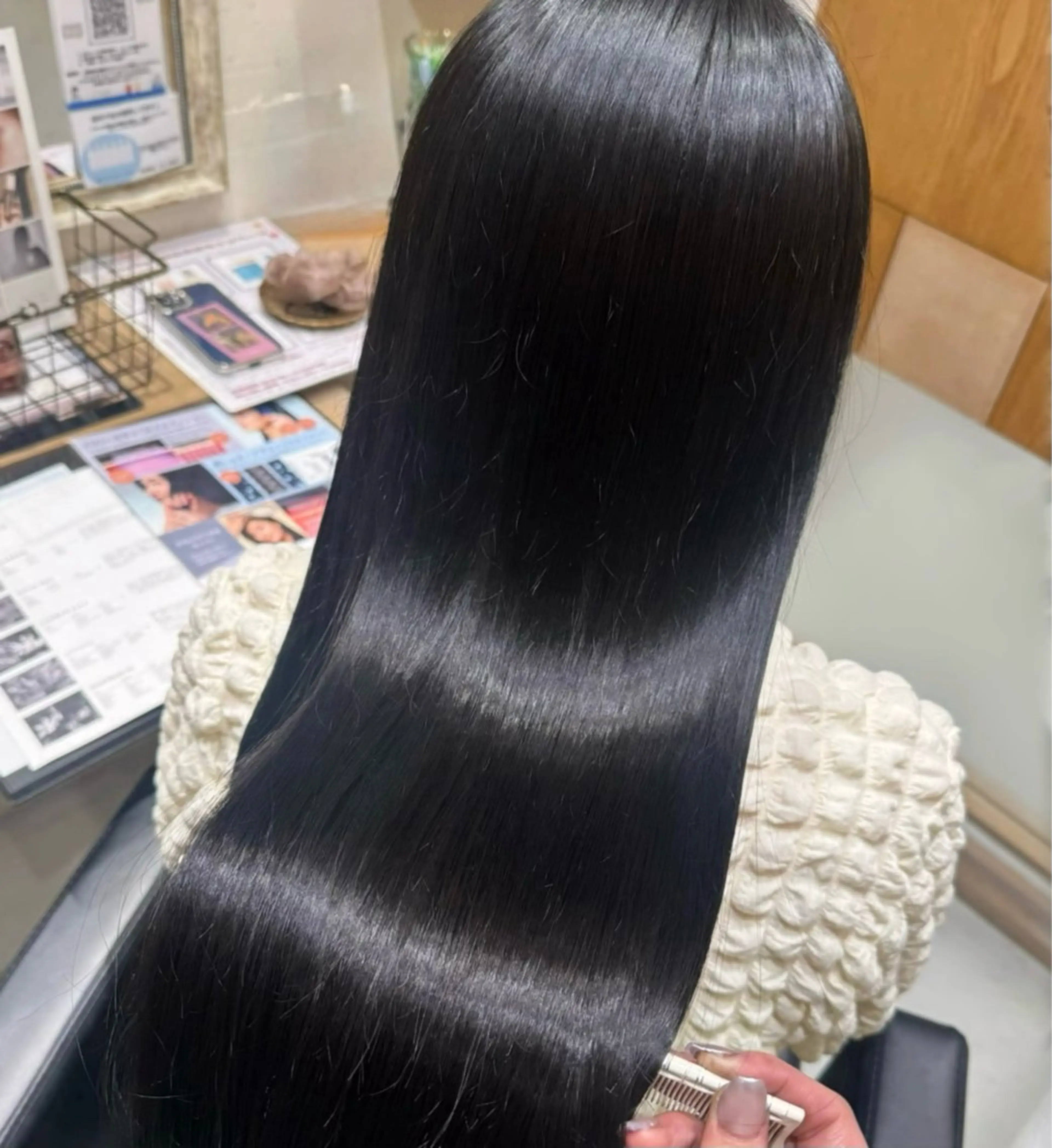 ロング カラー 黒髪 ブルーカラー ブルーブラック 透明感カラー しゅり🍎/アレンジ 🎀/髪質改善✨️のヘアスタイル