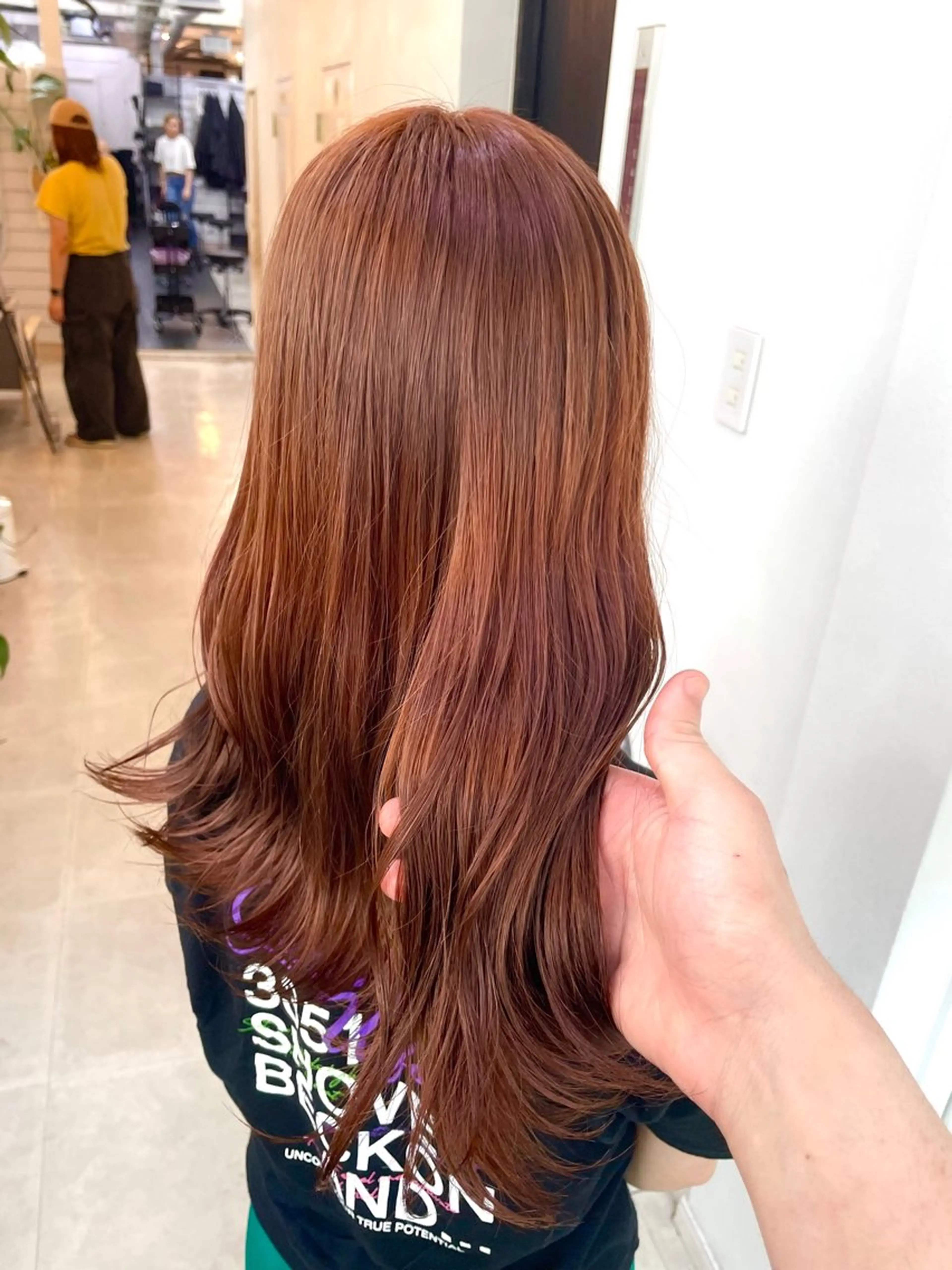 ロング カラー ブラウンカラー オレンジ オレンジブラウン ヘアカラー トリートメント メンズパーマ ヘアカラー大成のヘアスタイル