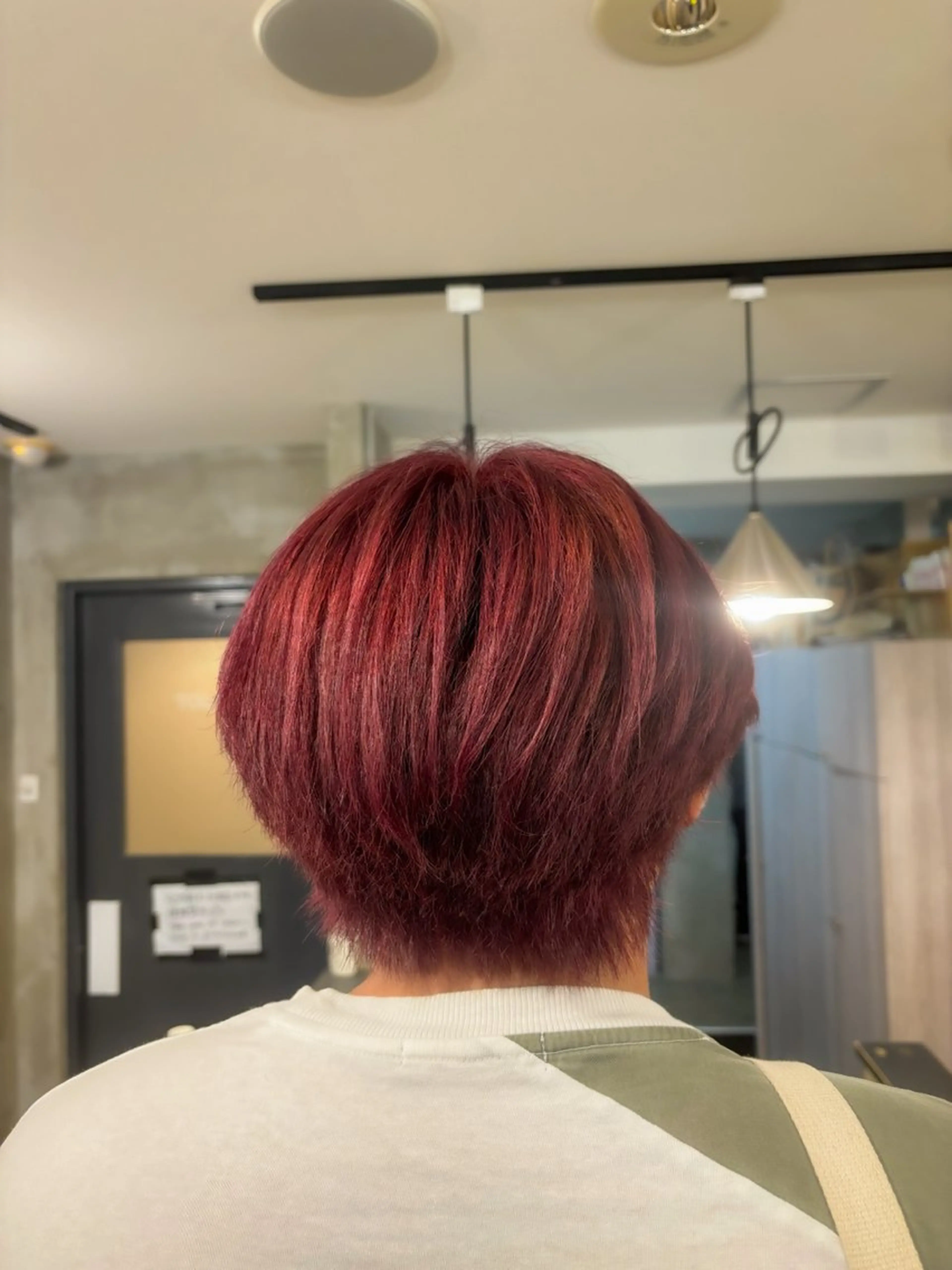 カラー ヘアカラー 磯野 成基のヘアスタイル