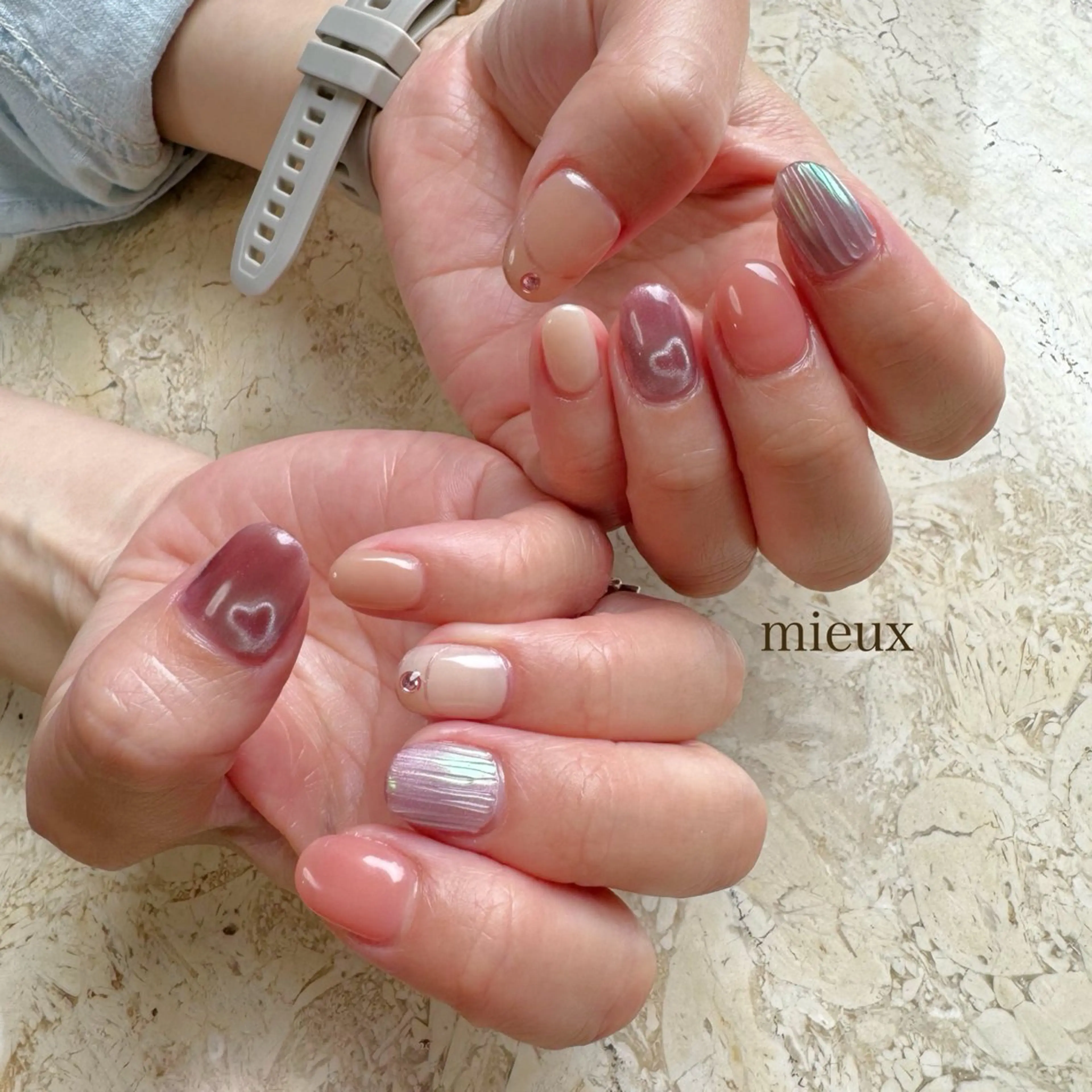 ネイル ハンドネイル フットネイル nail salon mieux(ミュー)のマツエク・マツパデザイン