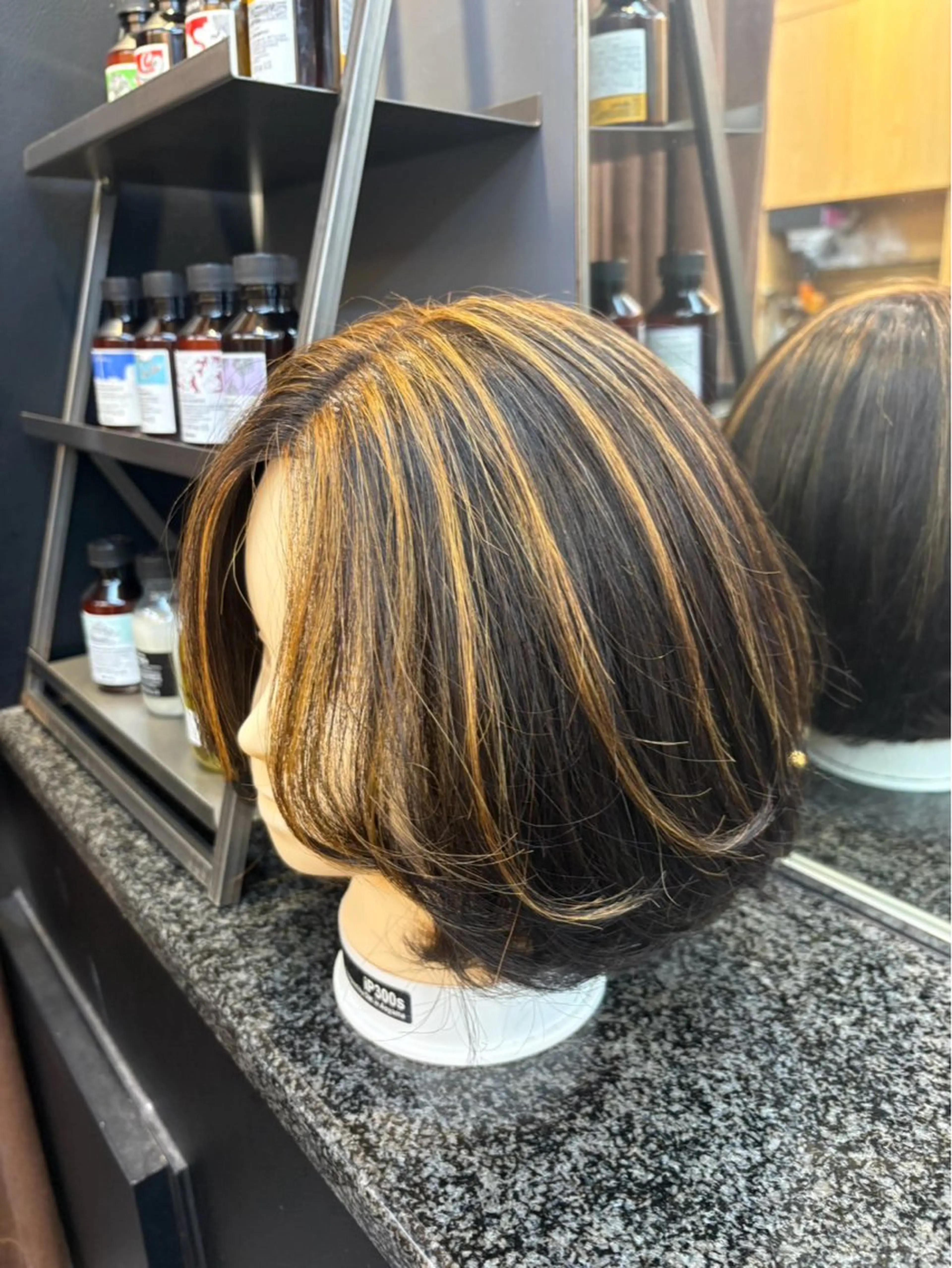 ミディアム カラー メンズ メンズブリーチ メンズハイライト メンズショート ブリーチ ハイライトカラー 新中野メンズサロン TOKUTOKOのヘアスタイル