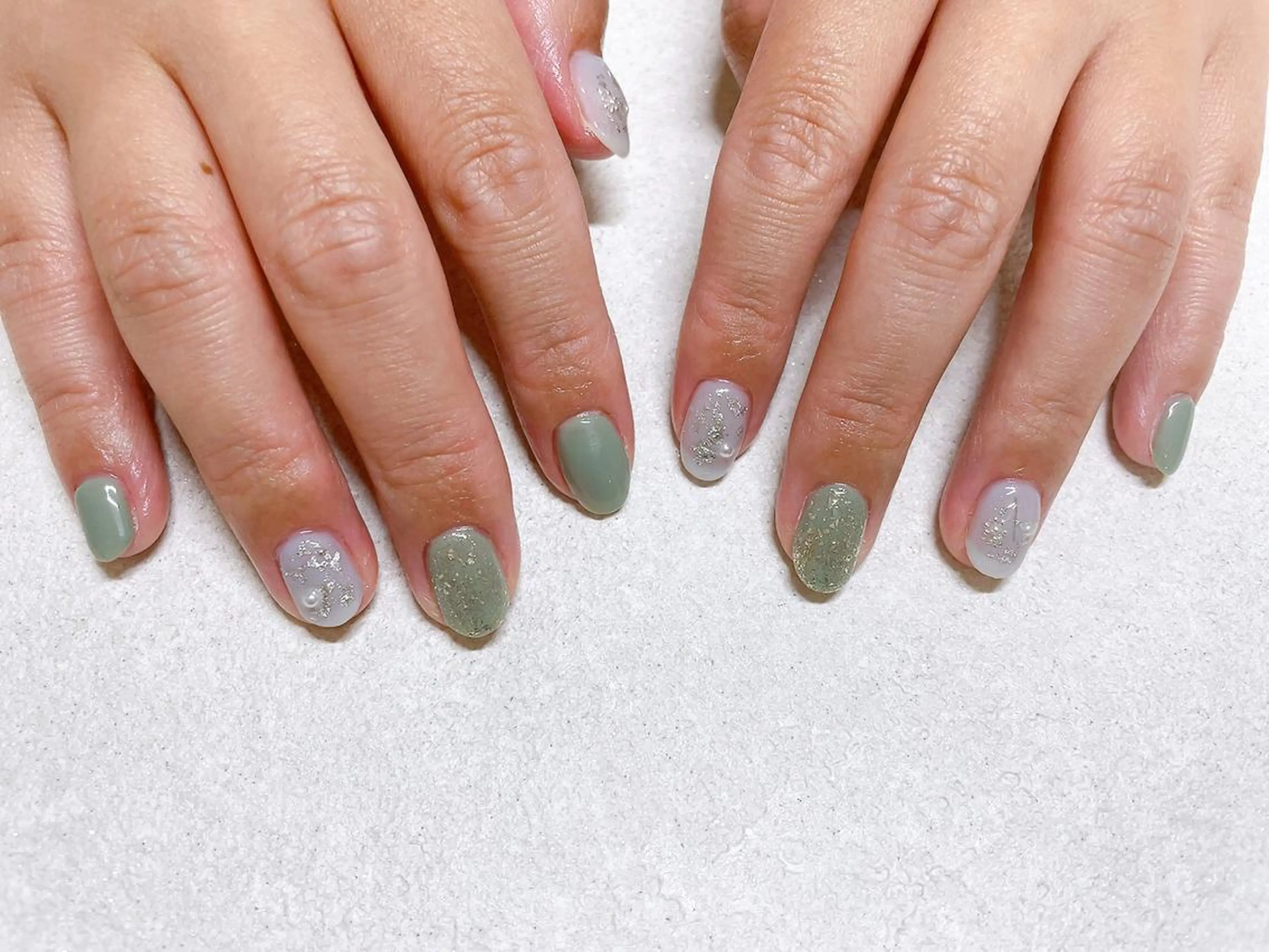 ネイル オーロラネイル フラワーネイル フットネイル フレンチネイル ジェルネイル mogunail &blowのネイルデザイン