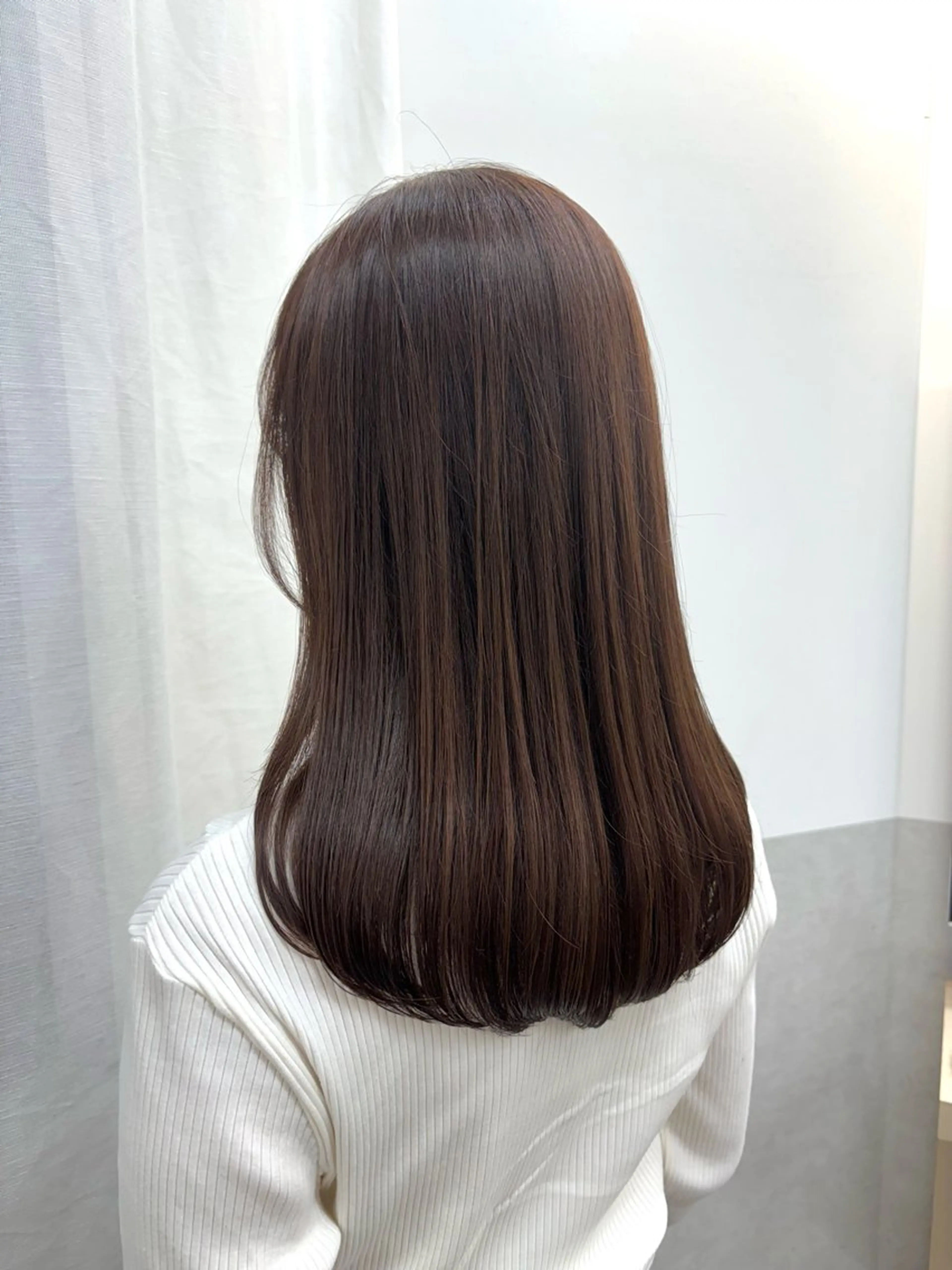 セミロング 艶髪韓国ヘア 💘小笠原涼華のヘアスタイル