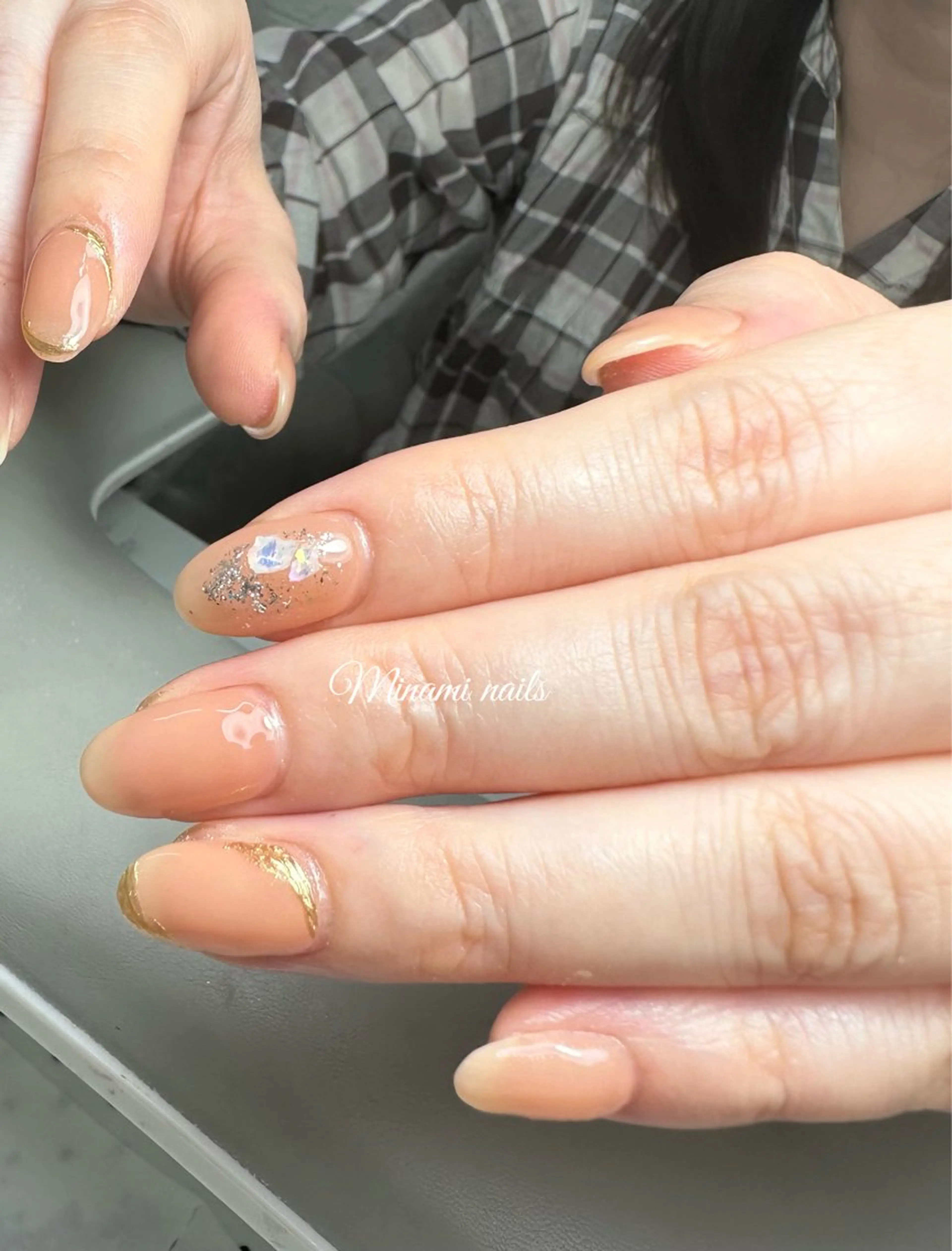 ネイル アートネイル フレンチネイル ガーリー ゴールド キラキラネイル Minami Nailsのネイルデザイン