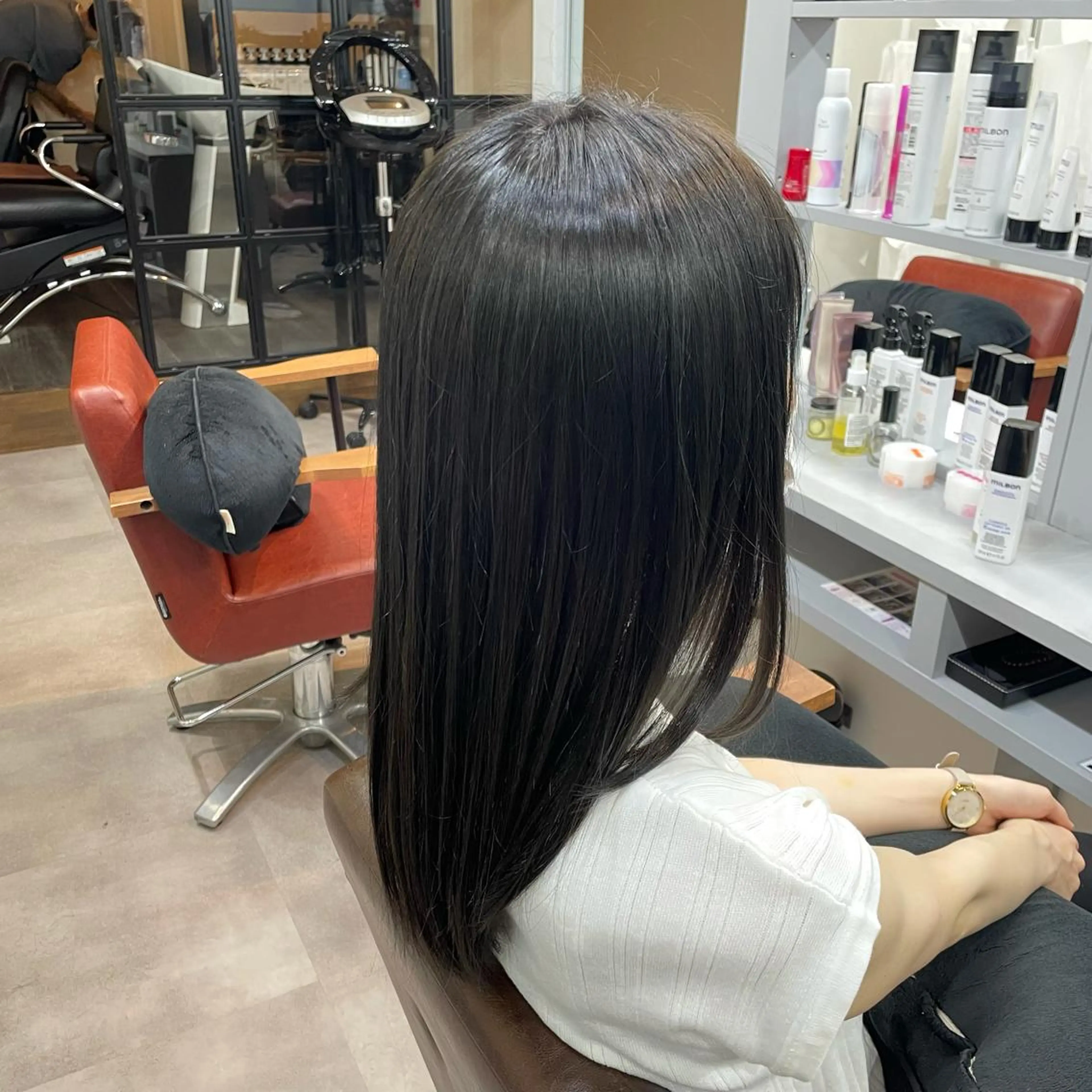 ロング カラー 黒髪 透明感カラー monami 山本華菜のヘアスタイル