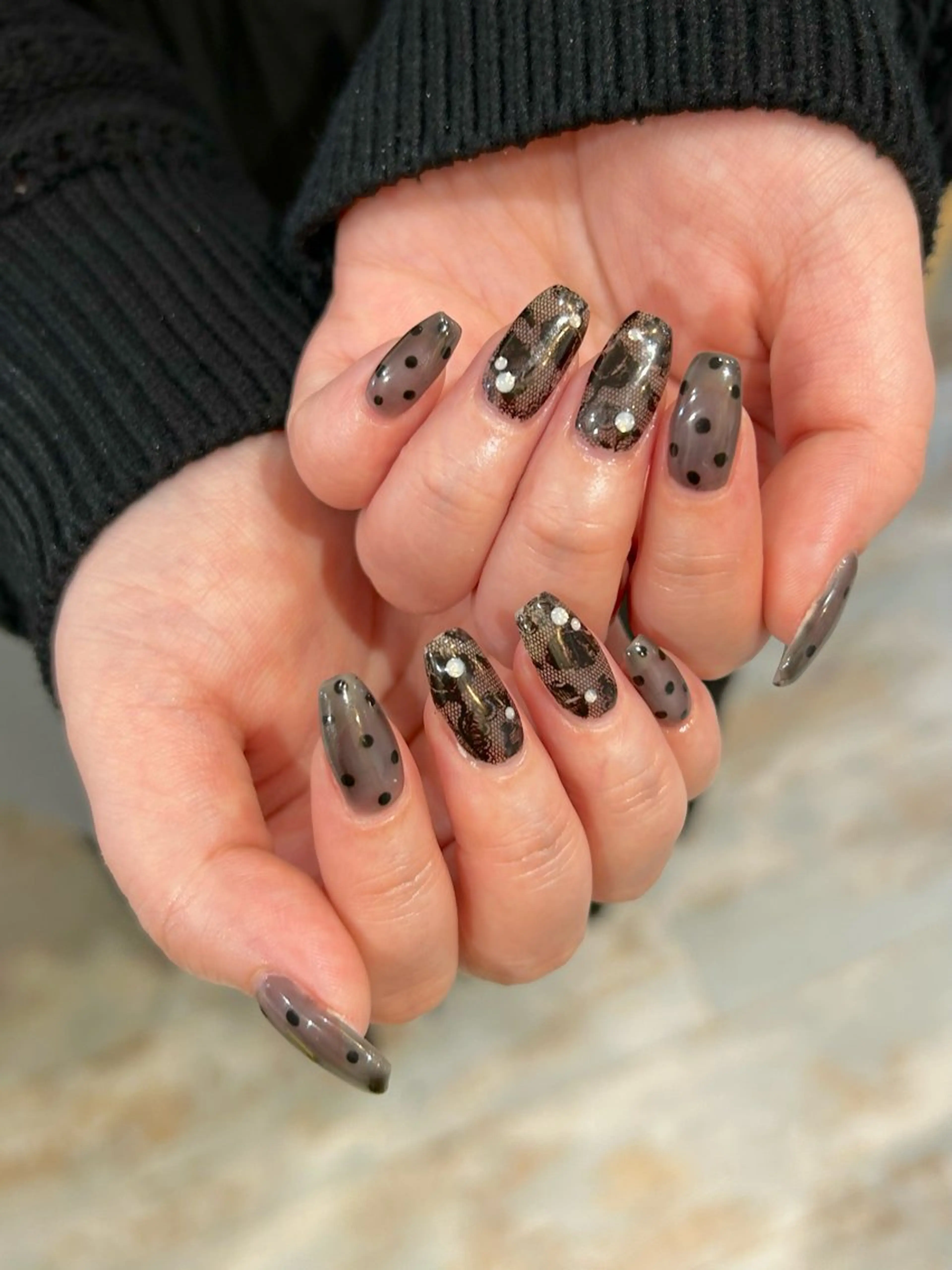 ネイル キラキラネイル 持ち込み オフィスネイル ピンク ピンクベージュ ハンドネイル Lily nailのネイルデザイン