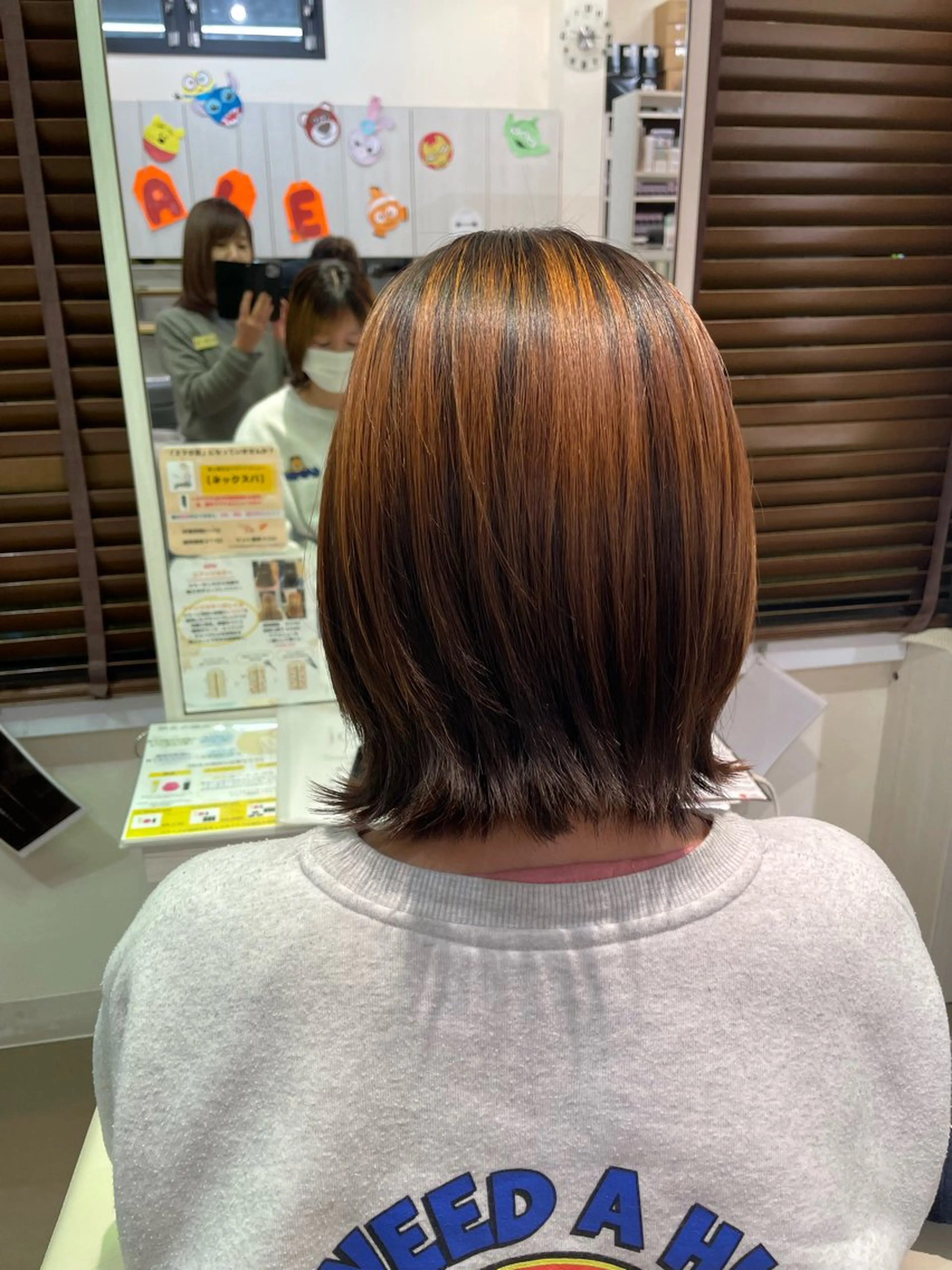 ミディアム ミディアムレイヤー レイヤーカット 外ハネヘア jouir_ yukiのヘアスタイル