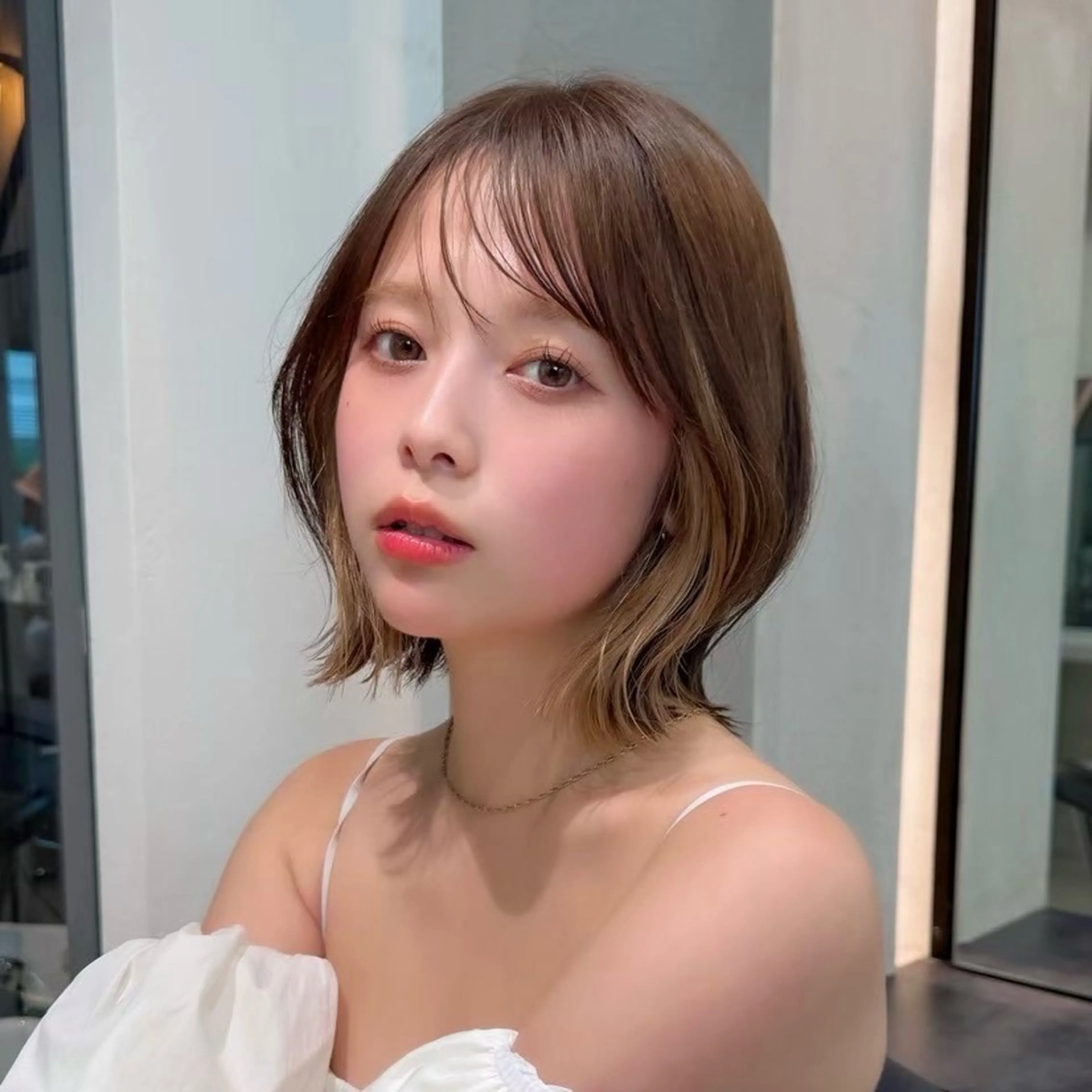 ミディアム ボブ 小顔カット カット ヘアカラー トリートメント 🤍aimi🤍 ウルフ/韓国ヘアのヘアスタイル