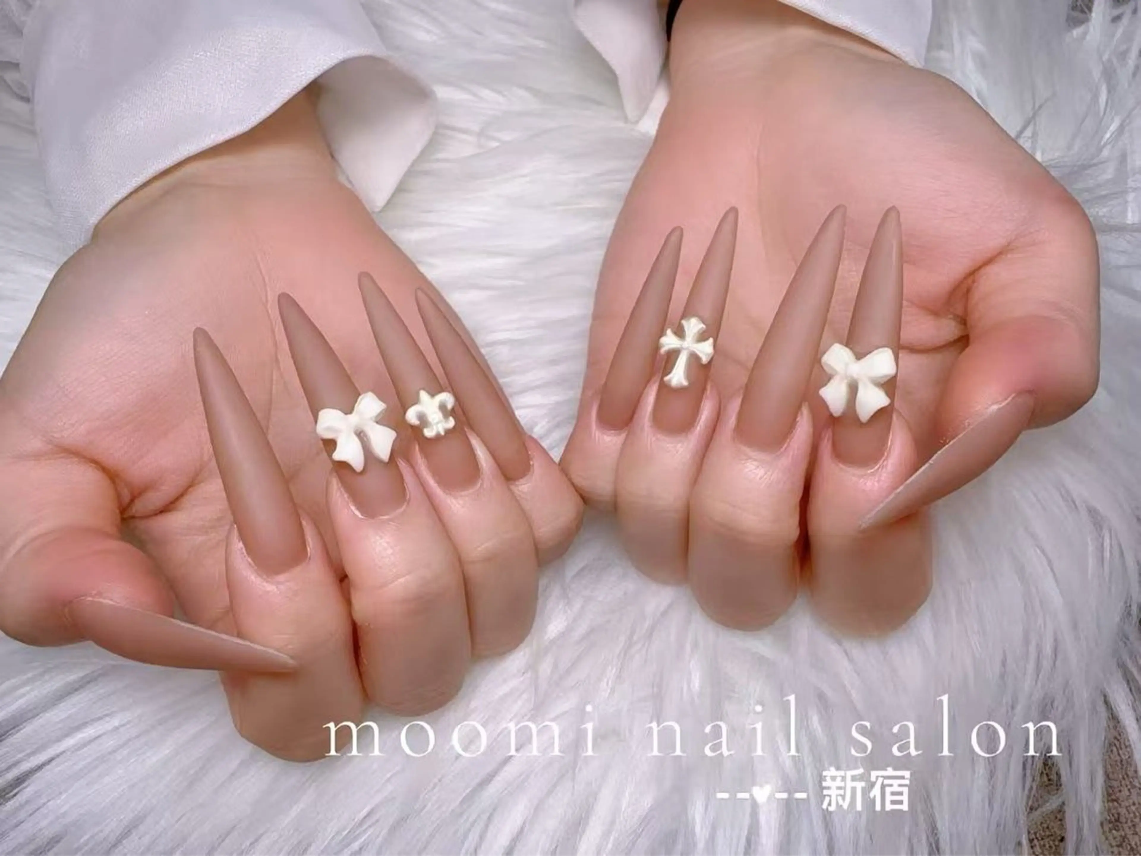 ロング ハンドネイル 長さだし専門店 Moominのネイルデザイン