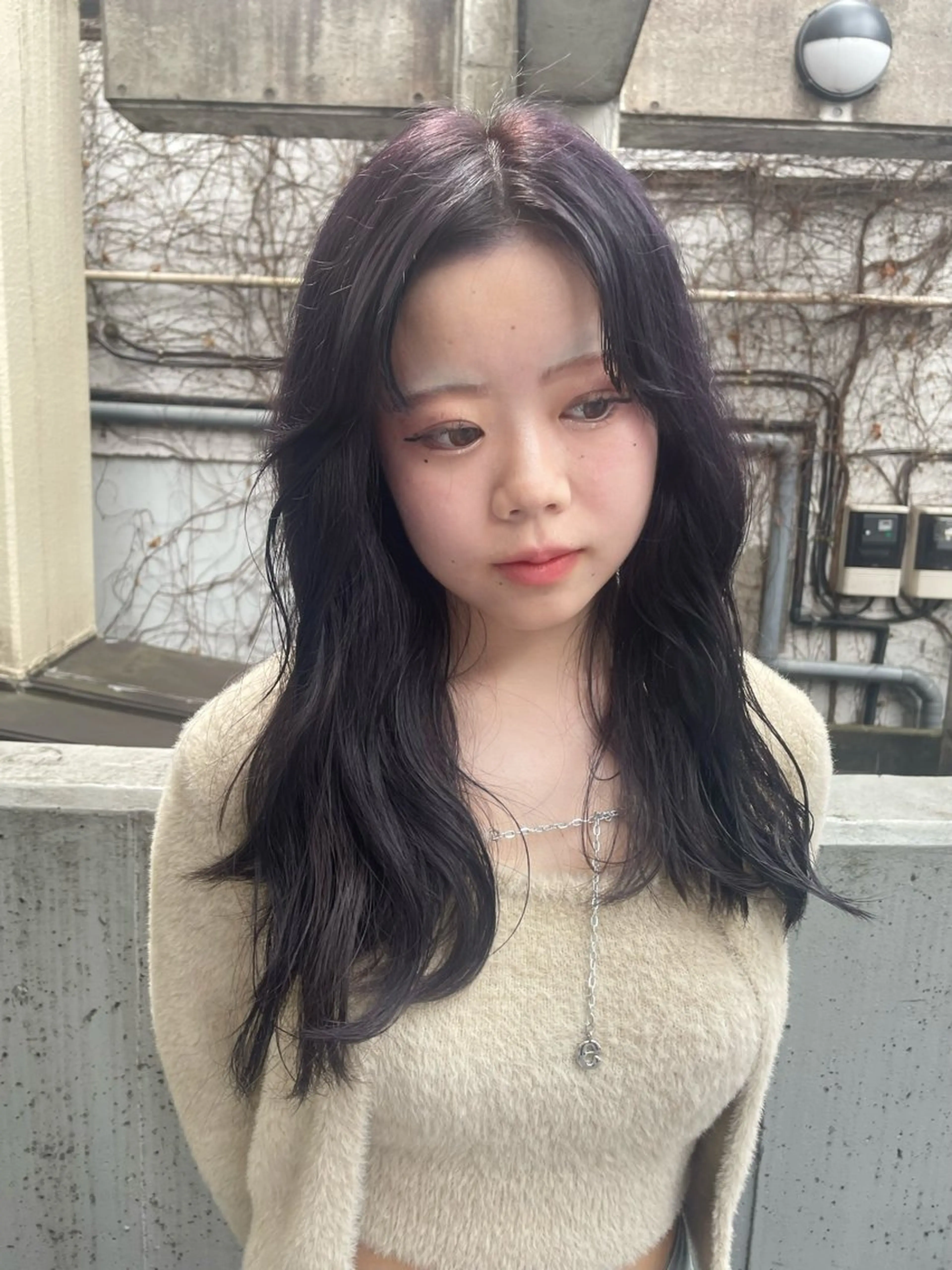 ロング カラー ヘアカラー トリートメント mei｜顔まわり ×透明感カラーのヘアスタイル