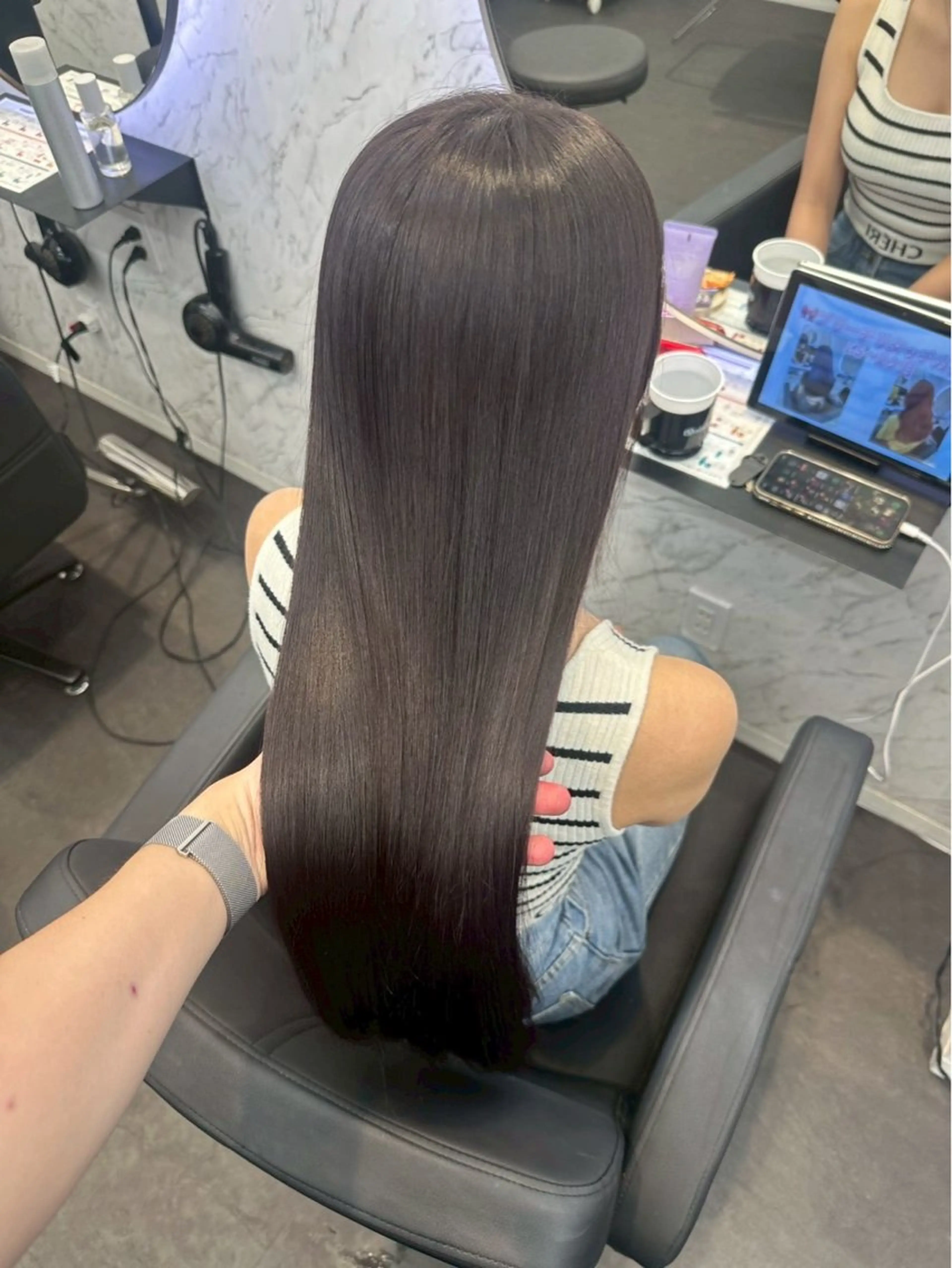 カラー ブリーチ ブラウンカラー 透明感カラー ブリーチなしカラー ⋆✦ Leon カット¥1100のヘアスタイル