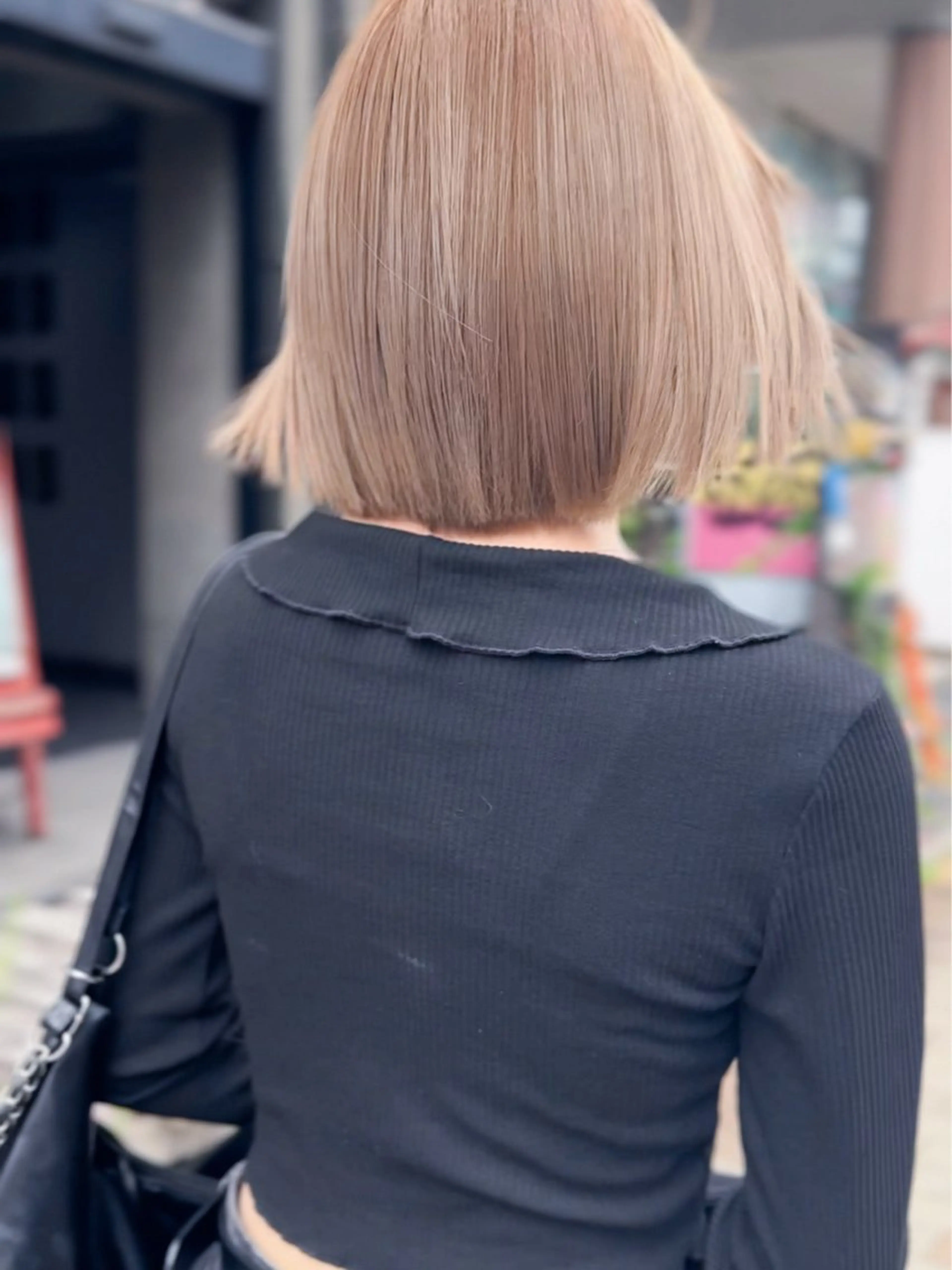 ショート カラー グレージュ ミルクティーグレージュ トリートメント Chic シックのヘアスタイル