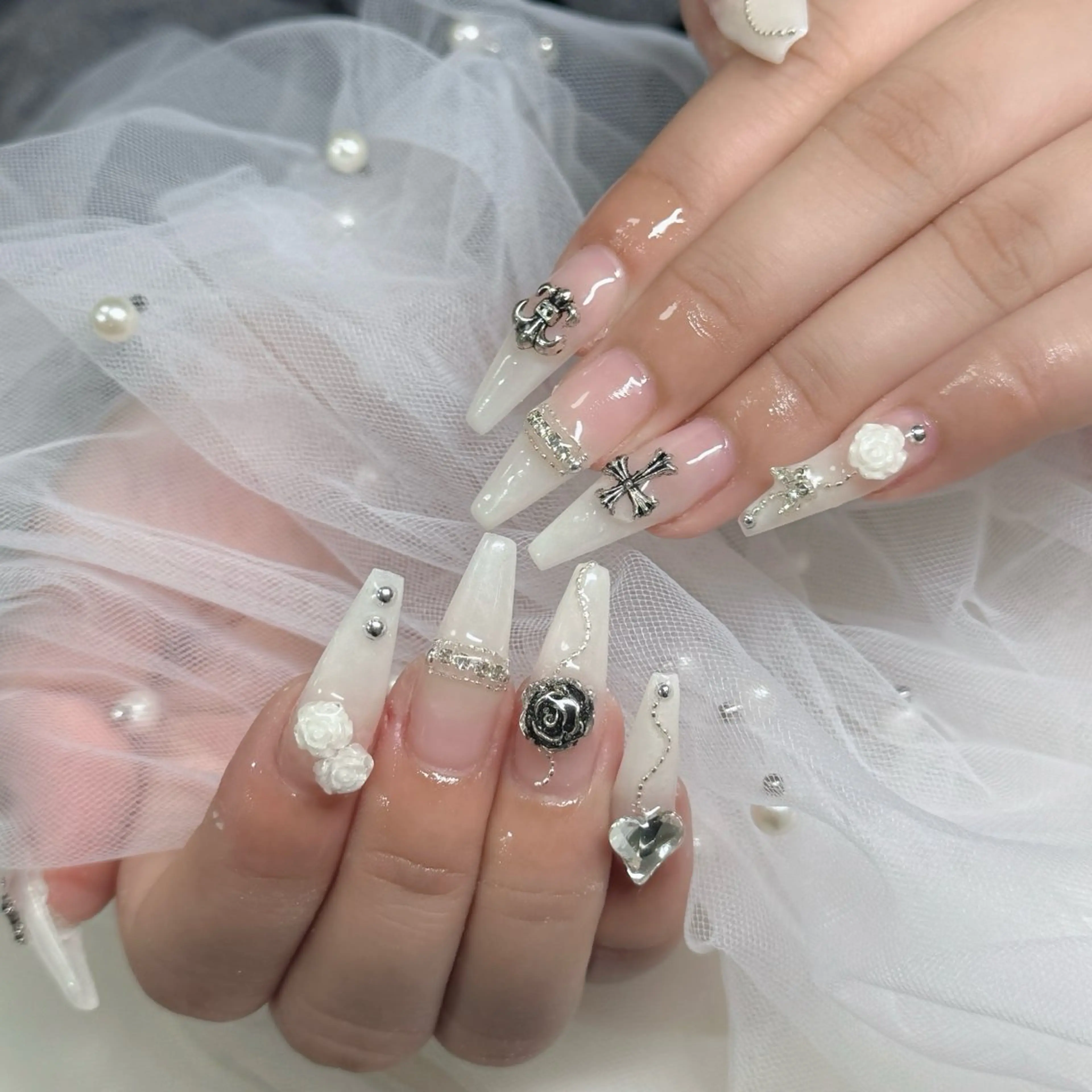 ネイル フットネイル フレンチネイル グラデーション 韓国ネイル ロングネイル ハンドネイル Hani Nail Salonのネイルデザイン