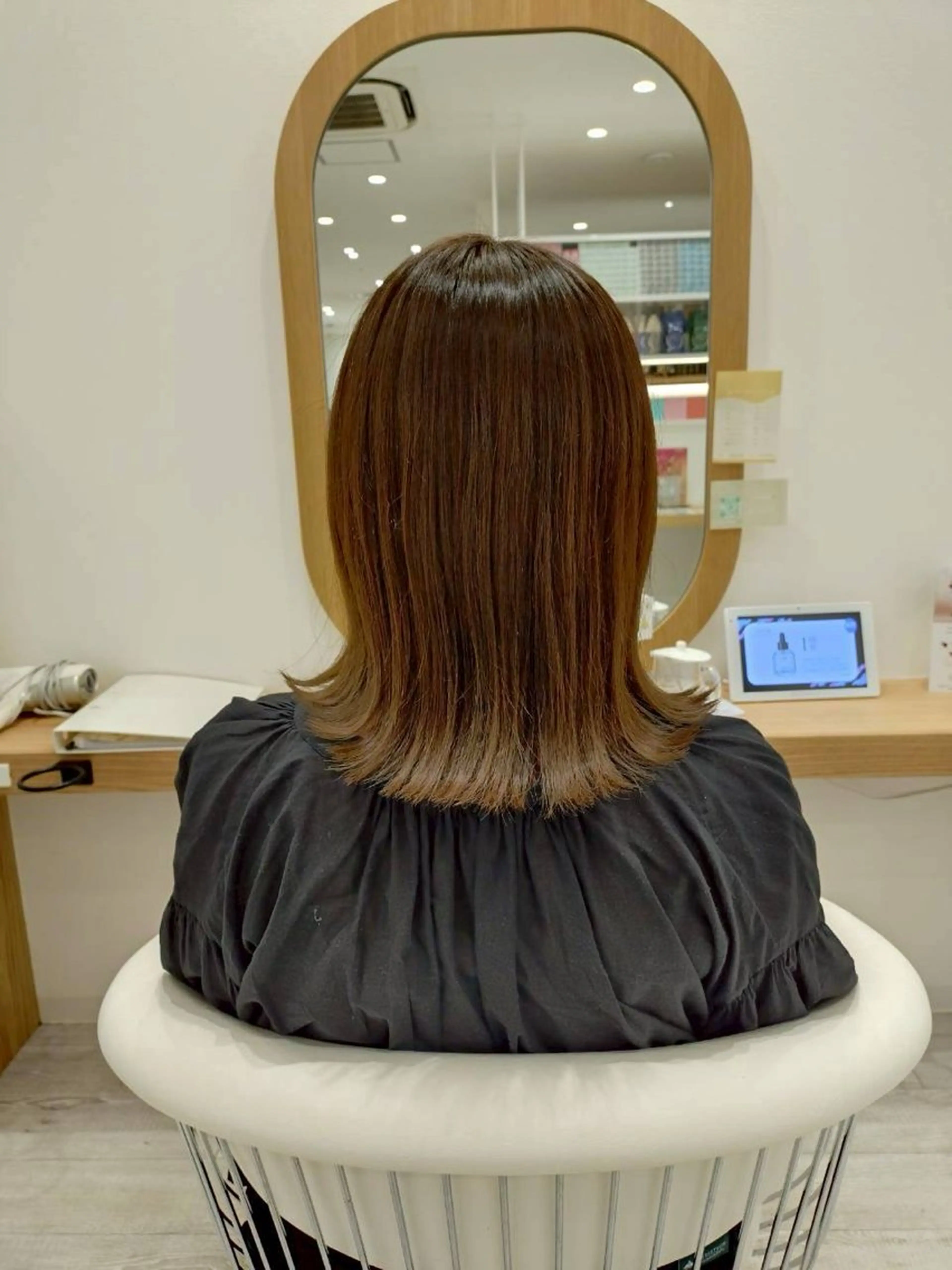 ミディアム adorable 山田菜々美のヘアスタイル