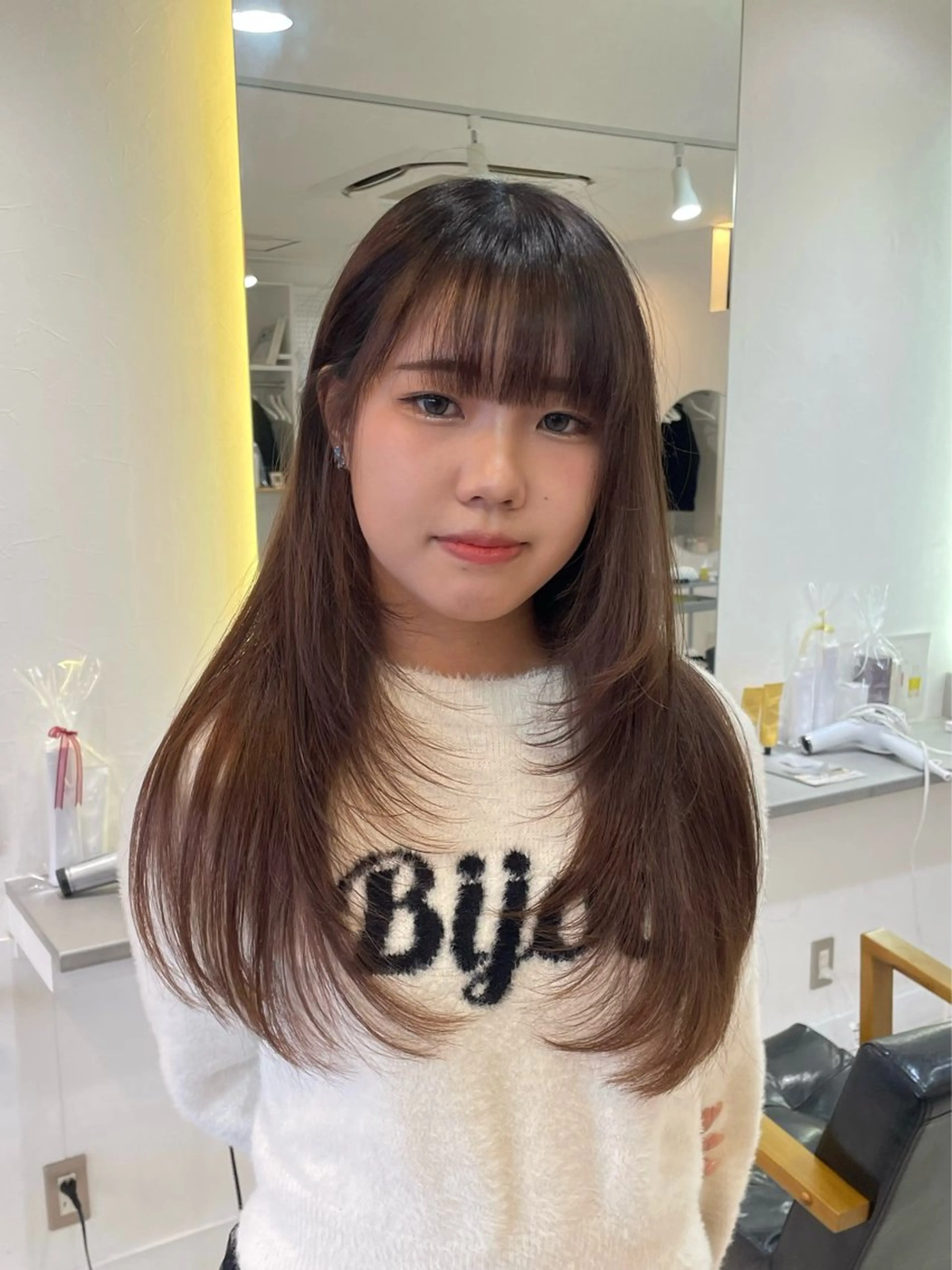 ロング レイヤーカット 前川 瑞希のヘアスタイル