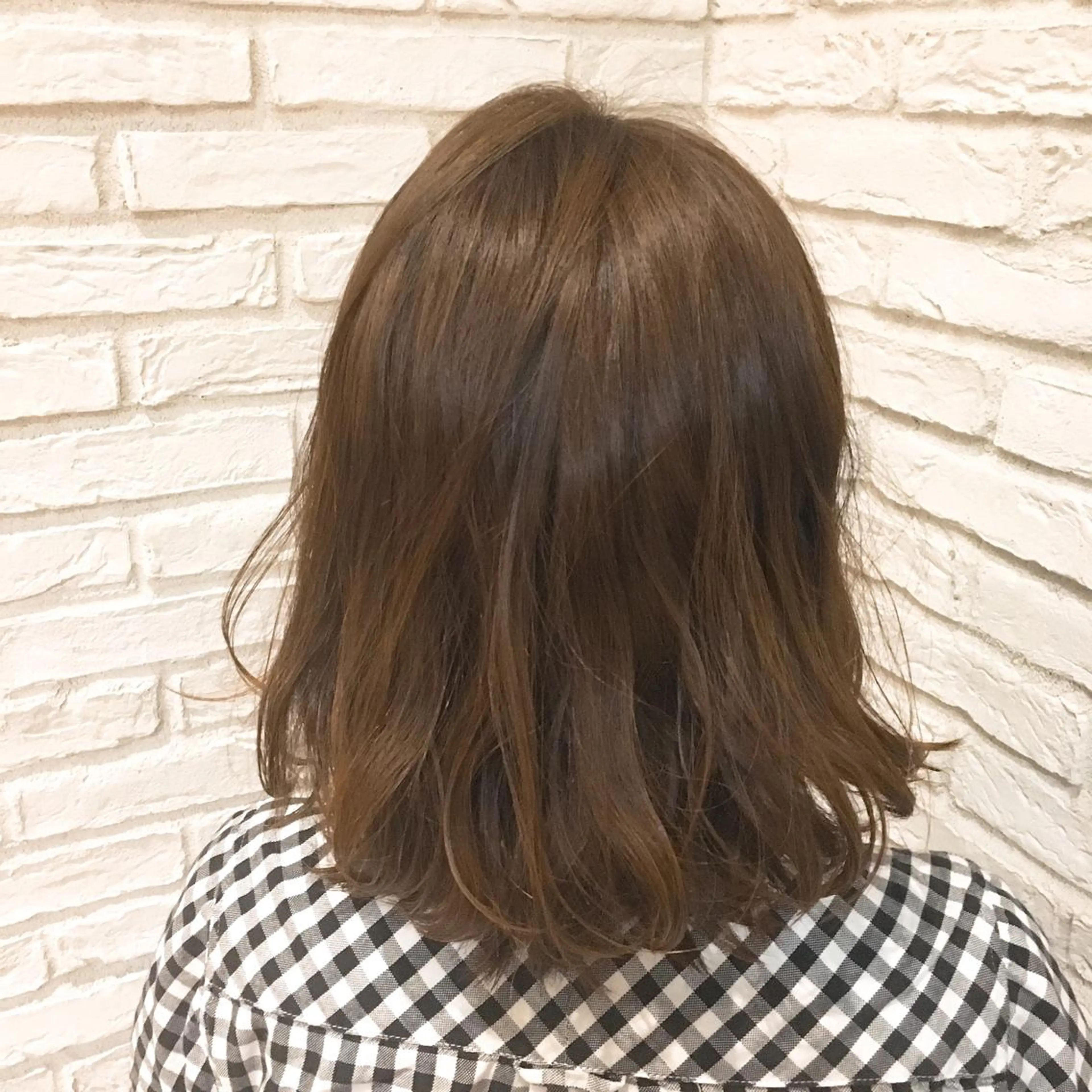 ミディアム カラー 鈴木 麻希のヘアスタイル
