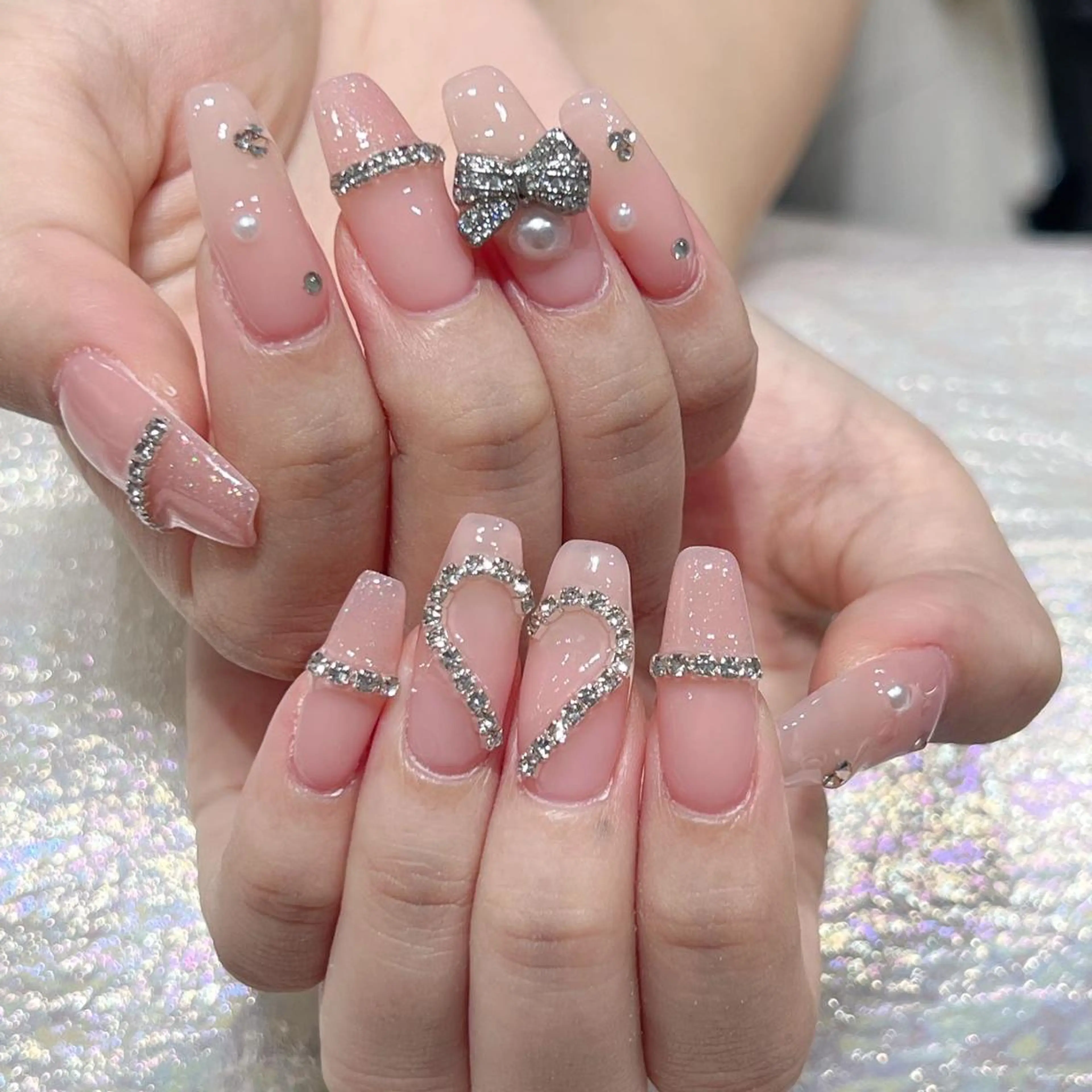 ネイル アートネイル 長さ出し ネイルチップ Queens ciciのネイルデザイン