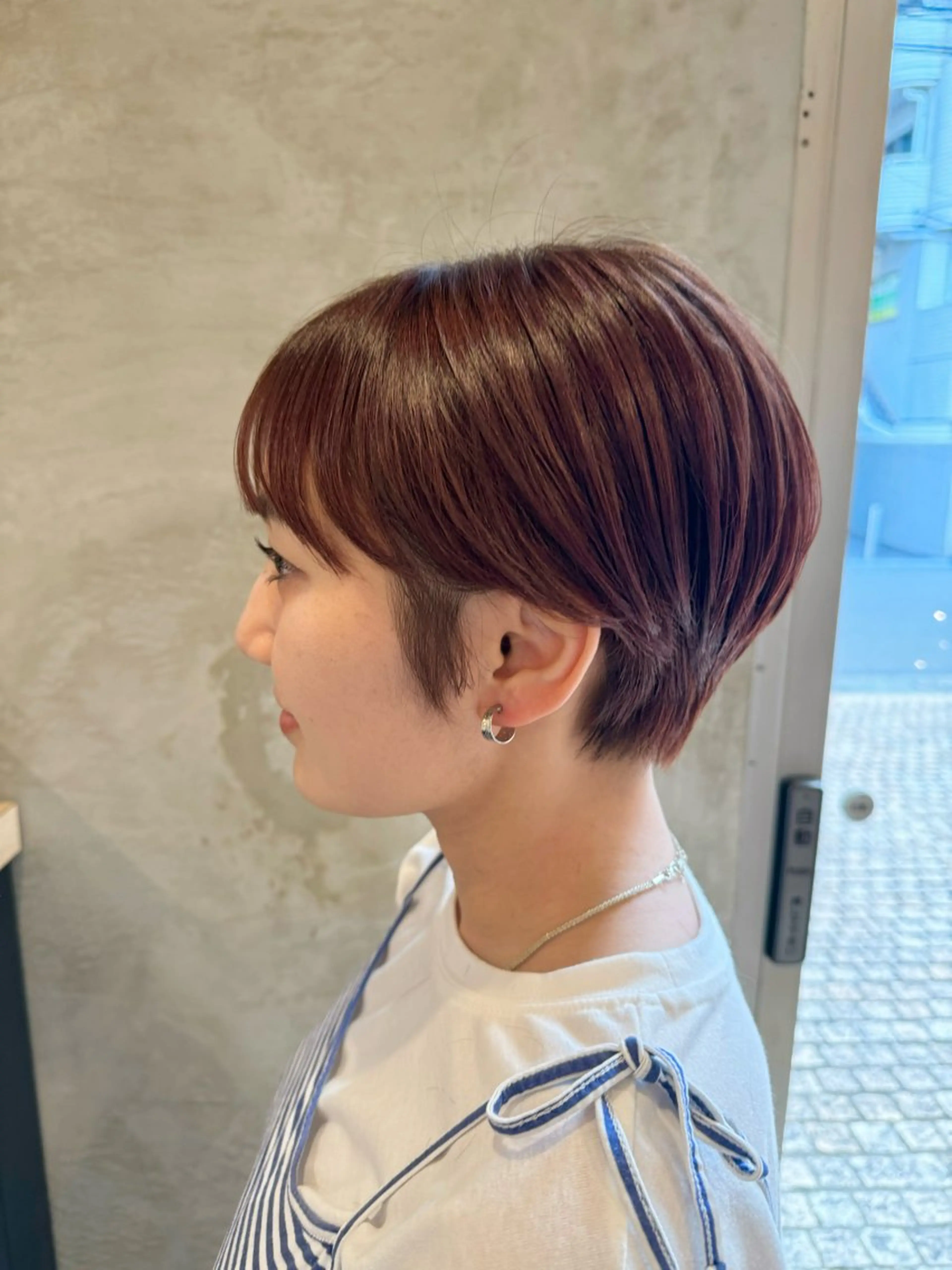 ショート カラー ブリーチ ブリーチなしカラー レッドカラー illatos あやののヘアスタイル