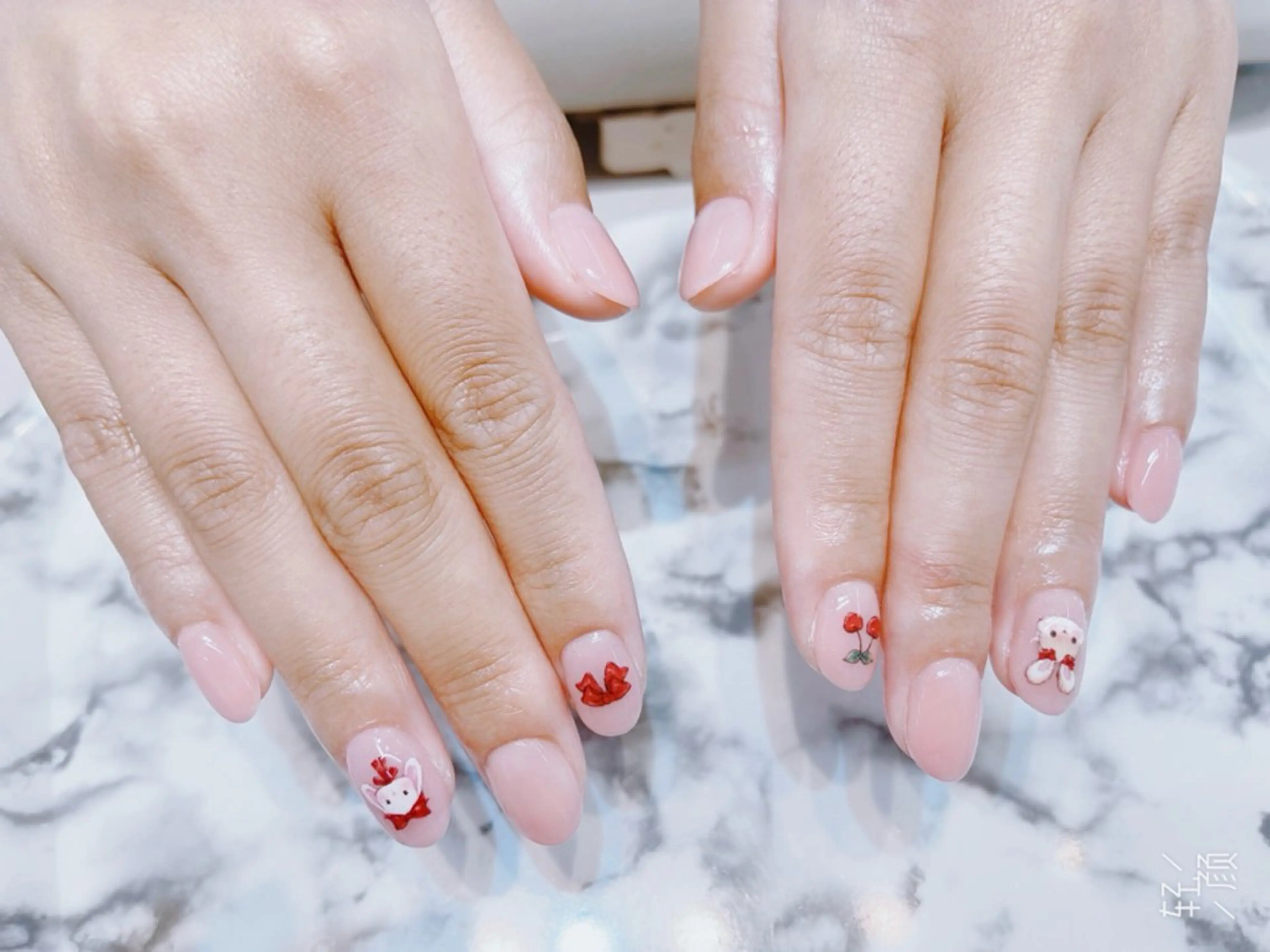 ネイル アートネイル チークネイル 長さ出し フットネイル ジェルネイル 山田 由奈のネイルデザイン