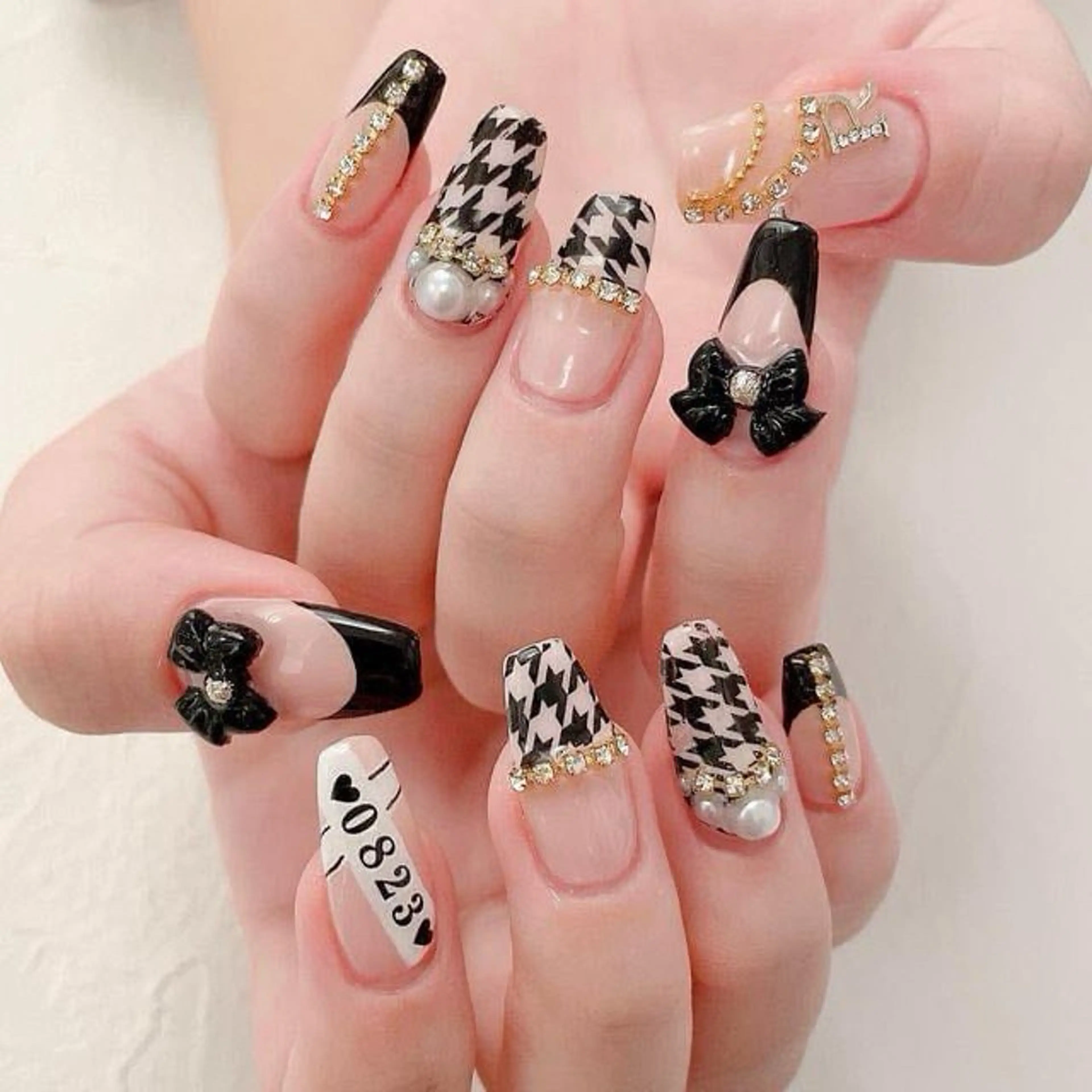 ネイル 長さ出し グラデーション キラキラネイル マグネットネイル ミラーネイル Lee Nails チップ長さだし専門店のネイルデザイン