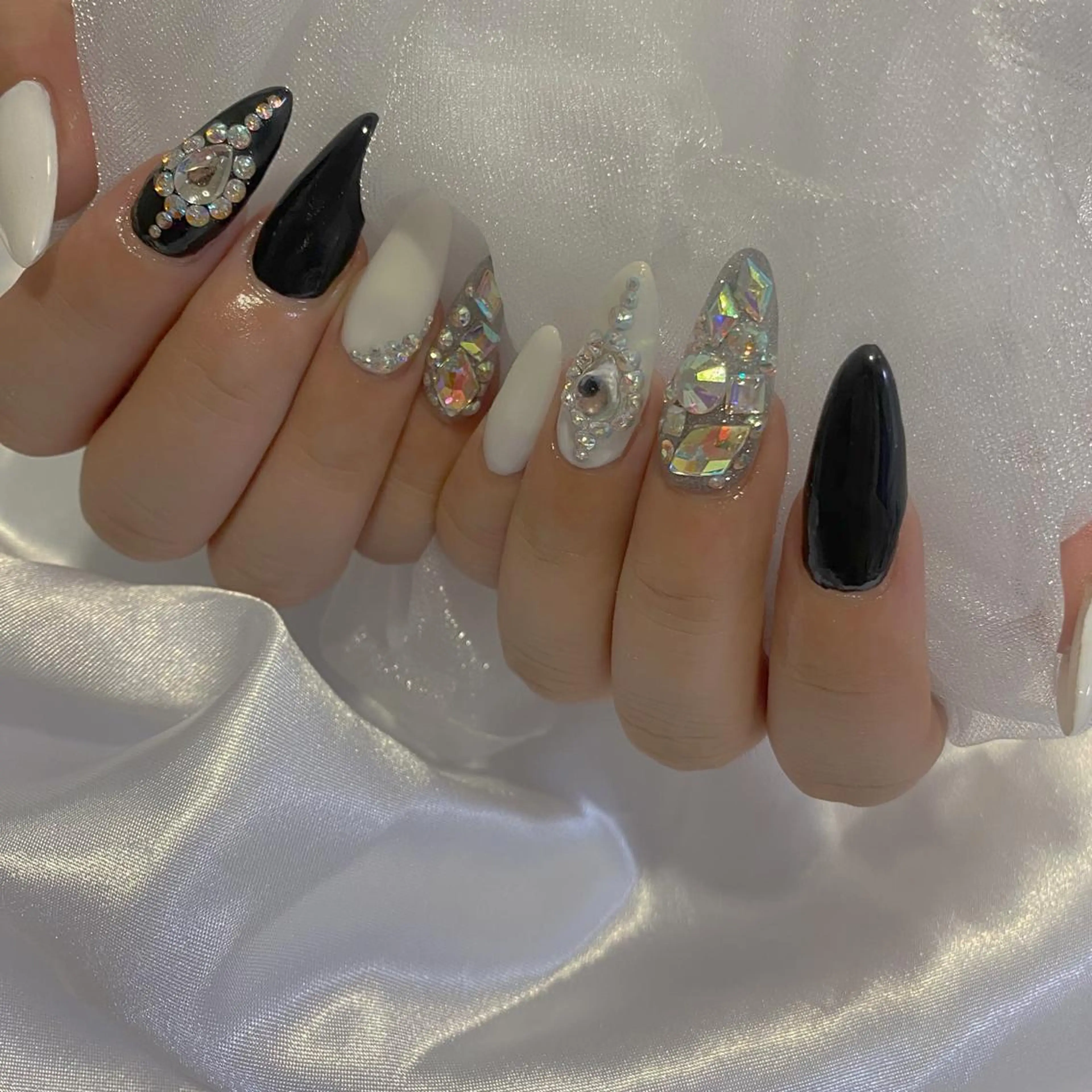 ネイル shareplus honmachi所属・Lim nail🤍 Ayaのネイルデザイン