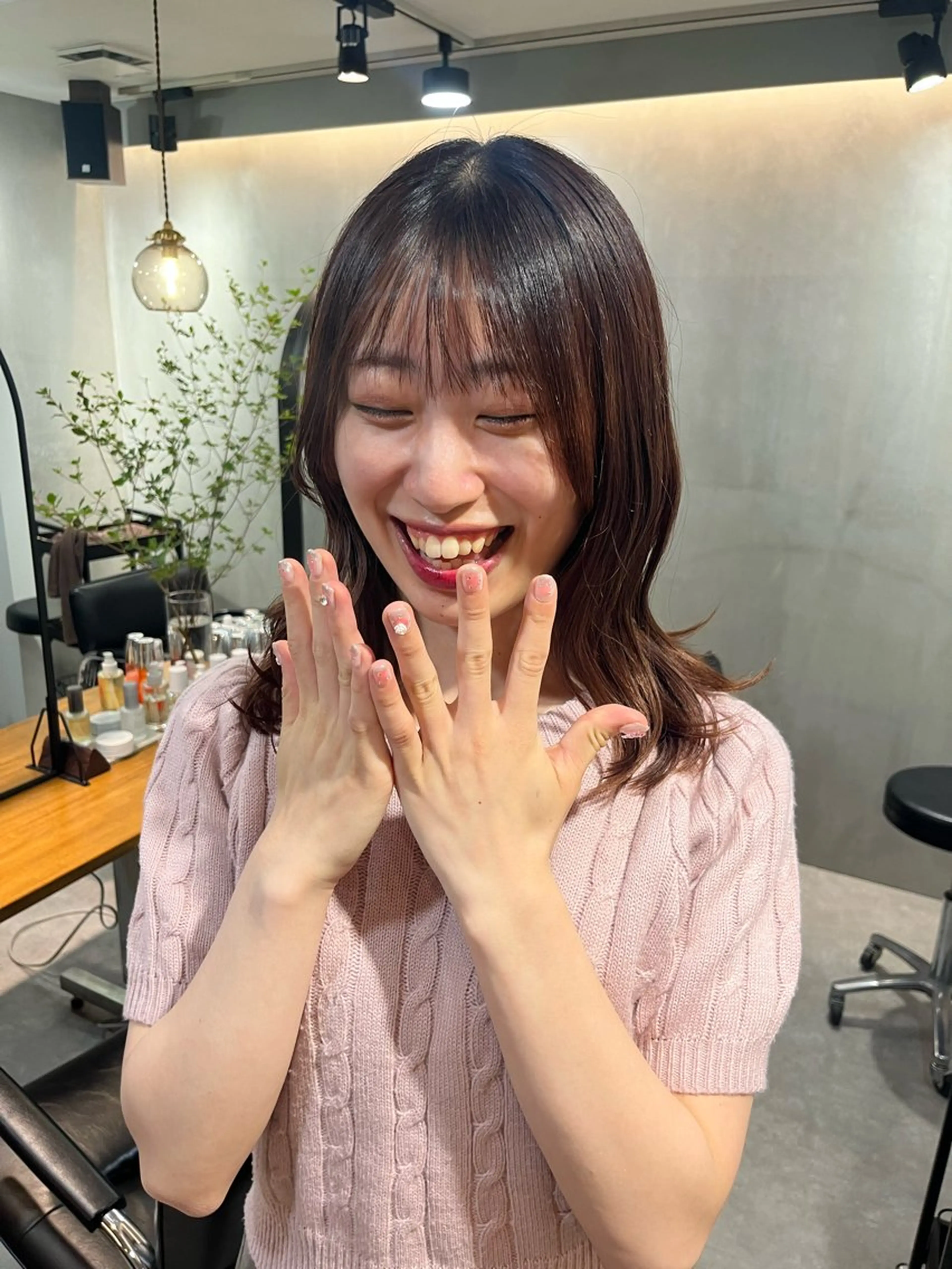 セミロング 縮毛矯正 🤎透明感ツヤカラー Chinatsu🤎のヘアスタイル