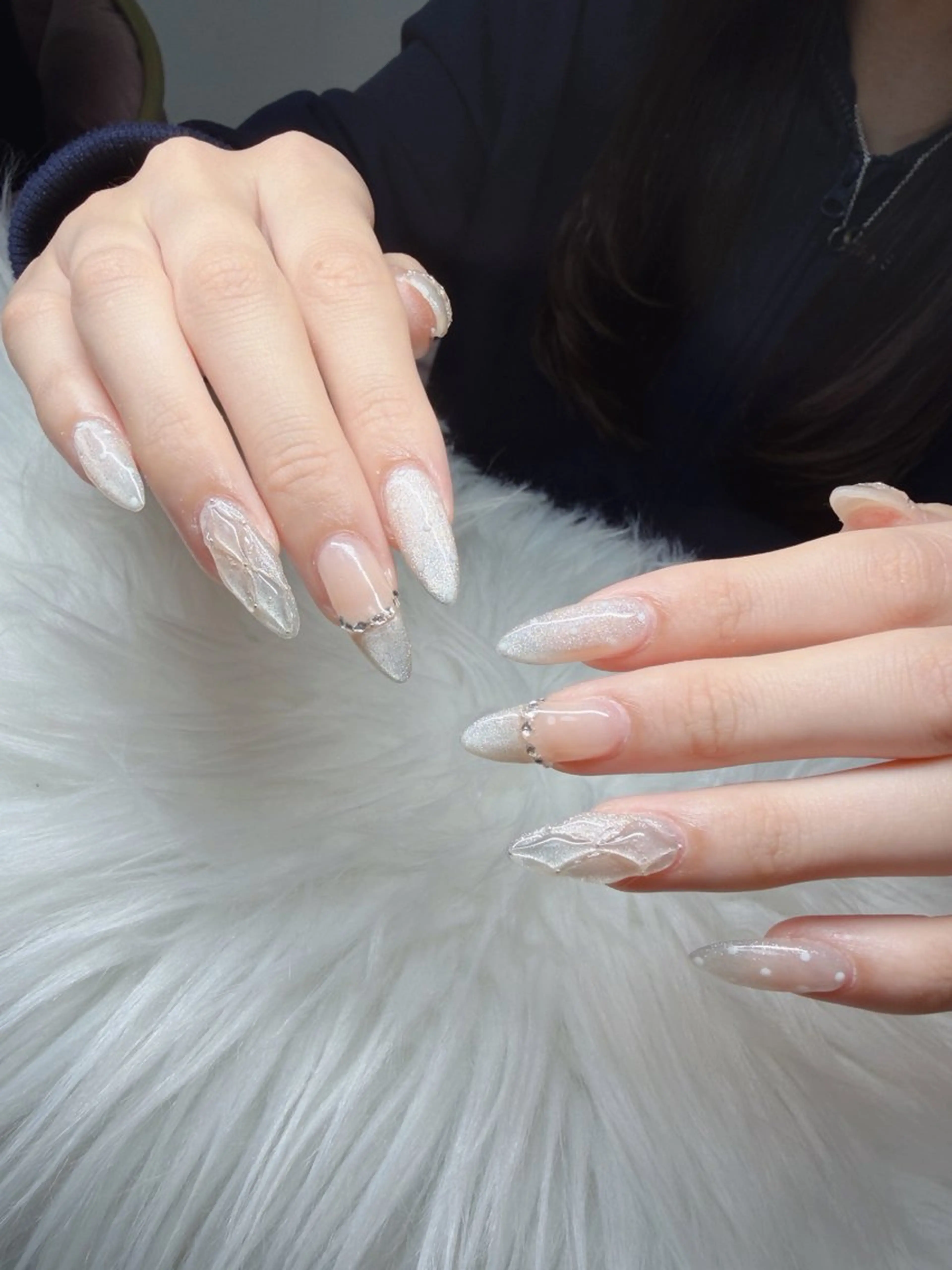 ネイル 長さ出し グラデーション 卒業式 キラキラネイル マグネットネイル Lee Nailsのネイルデザイン