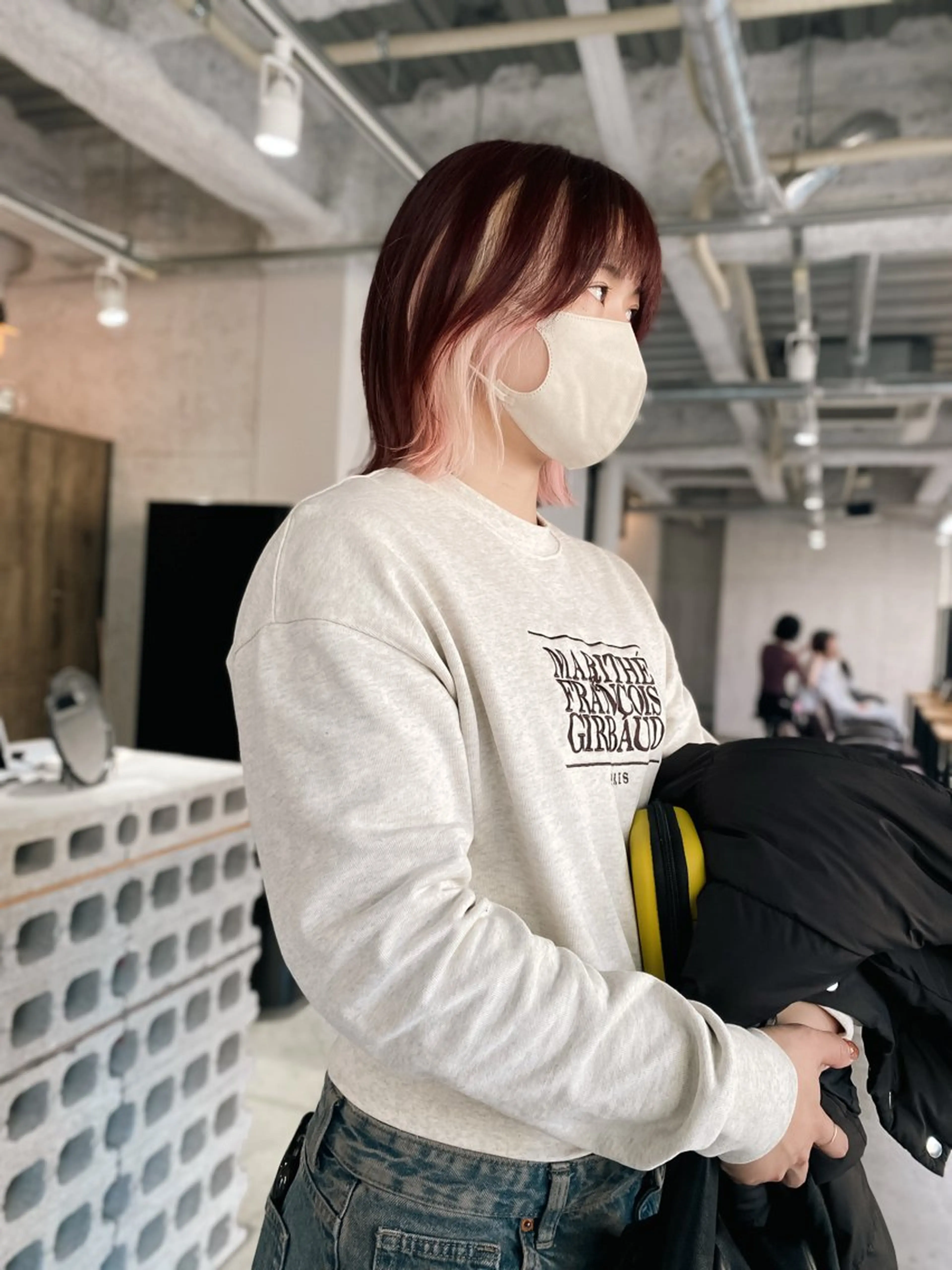 ミディアム カラー KOOKI スティードトーキョーのヘアスタイル