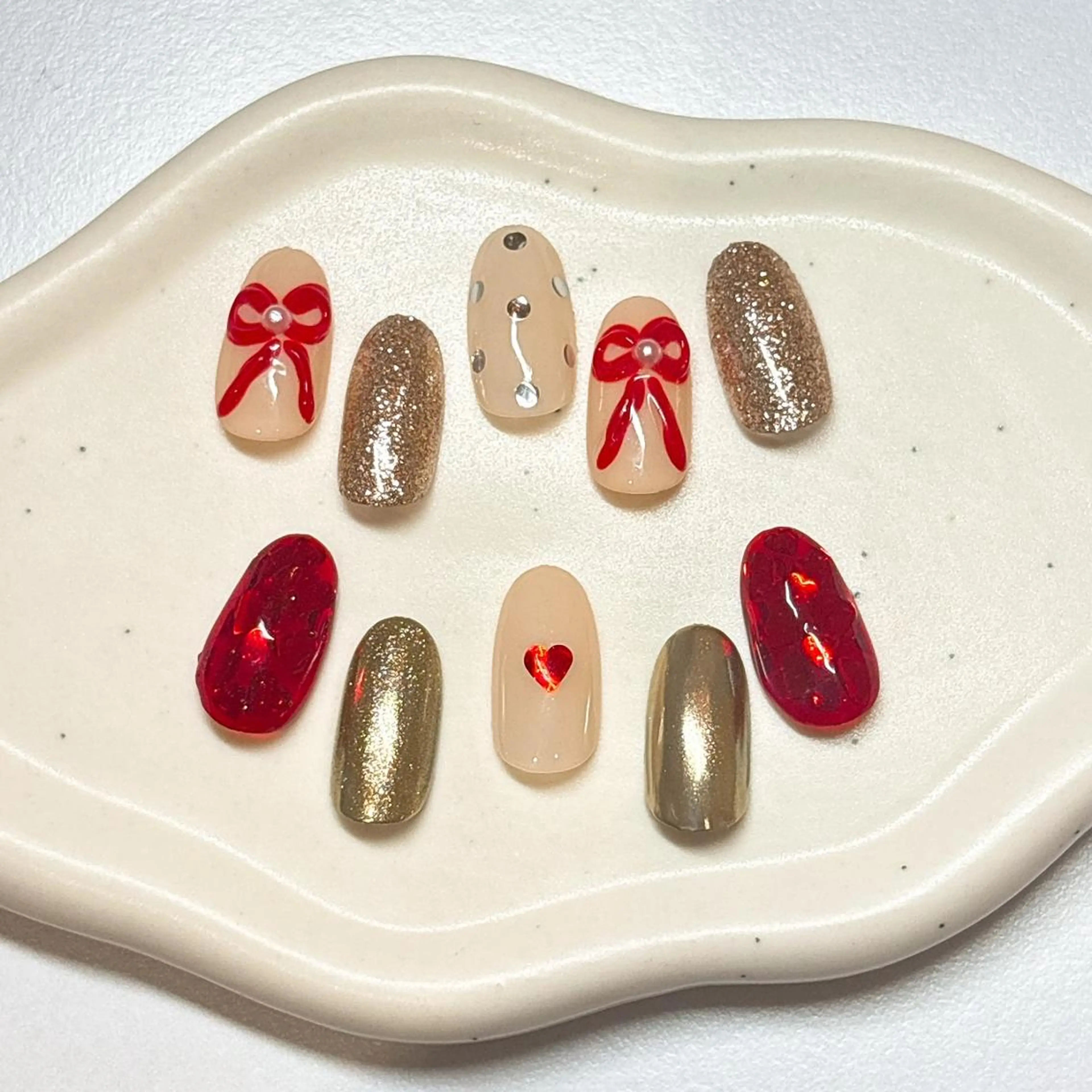 ネイル ハンドネイル she saw me / shokoのネイルデザイン