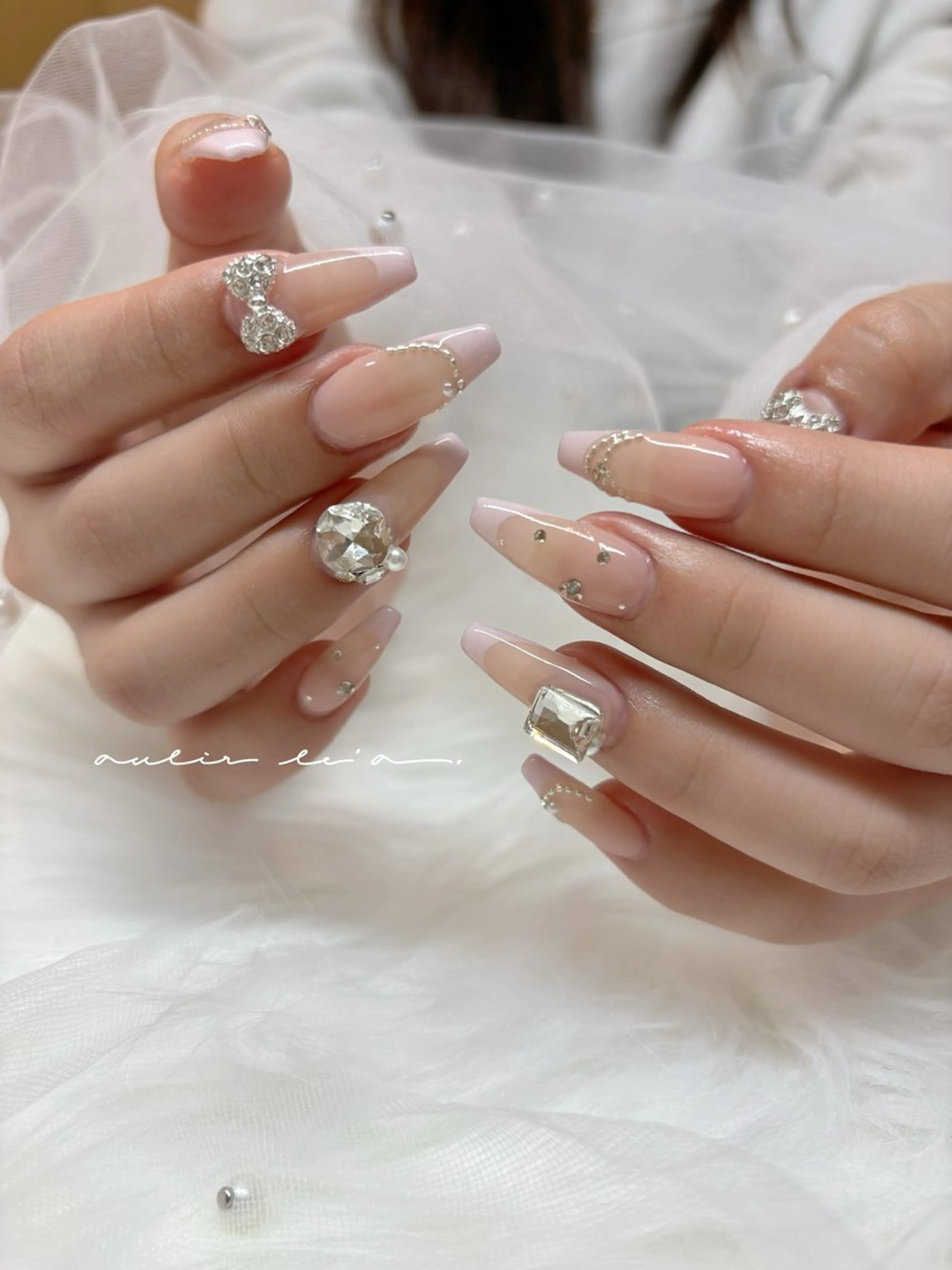 ネイル ハンドネイル aulir le'a 【ｱｳﾘｰﾚｱ】のネイルデザイン