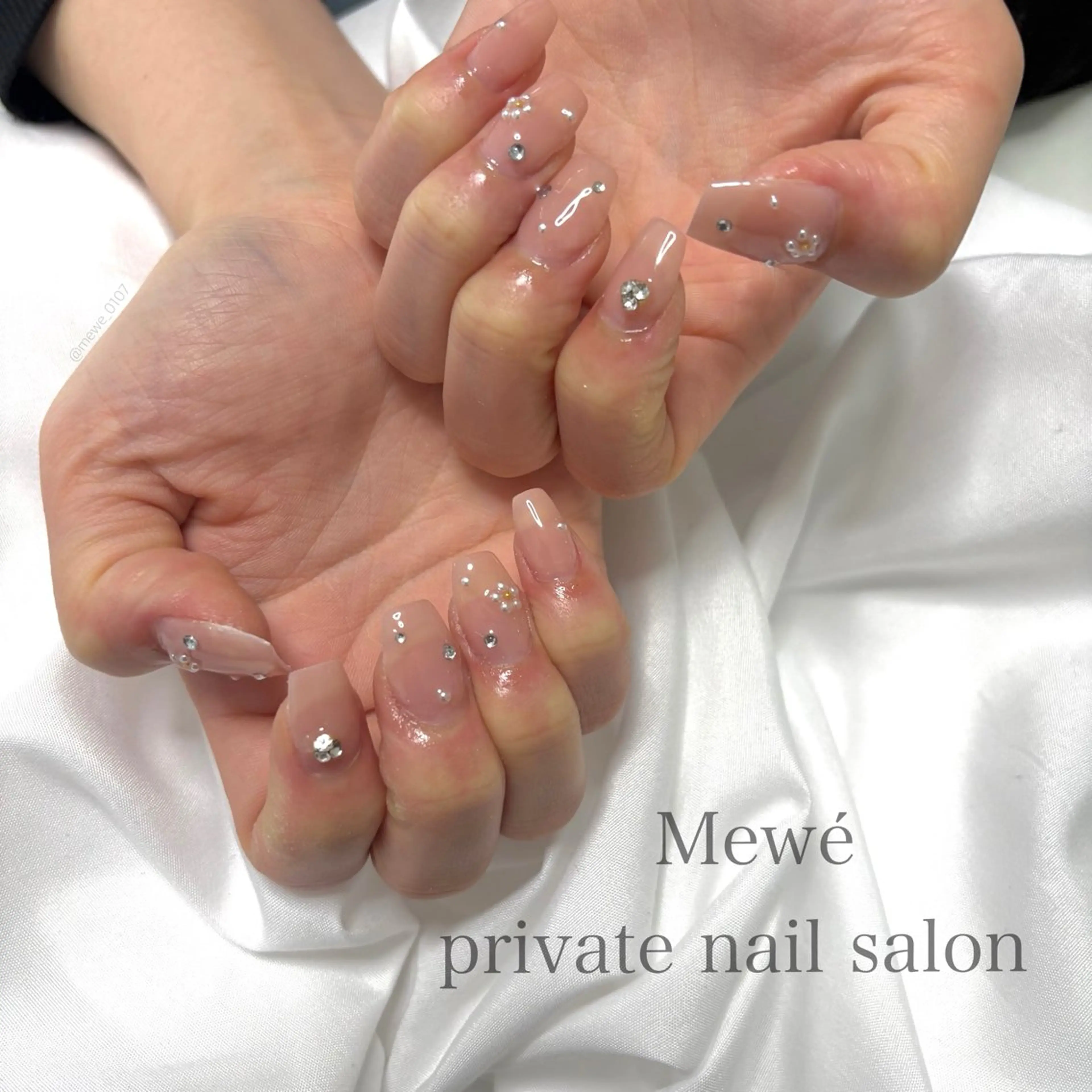 ネイル ハンドネイル Mewé ayakaのネイルデザイン