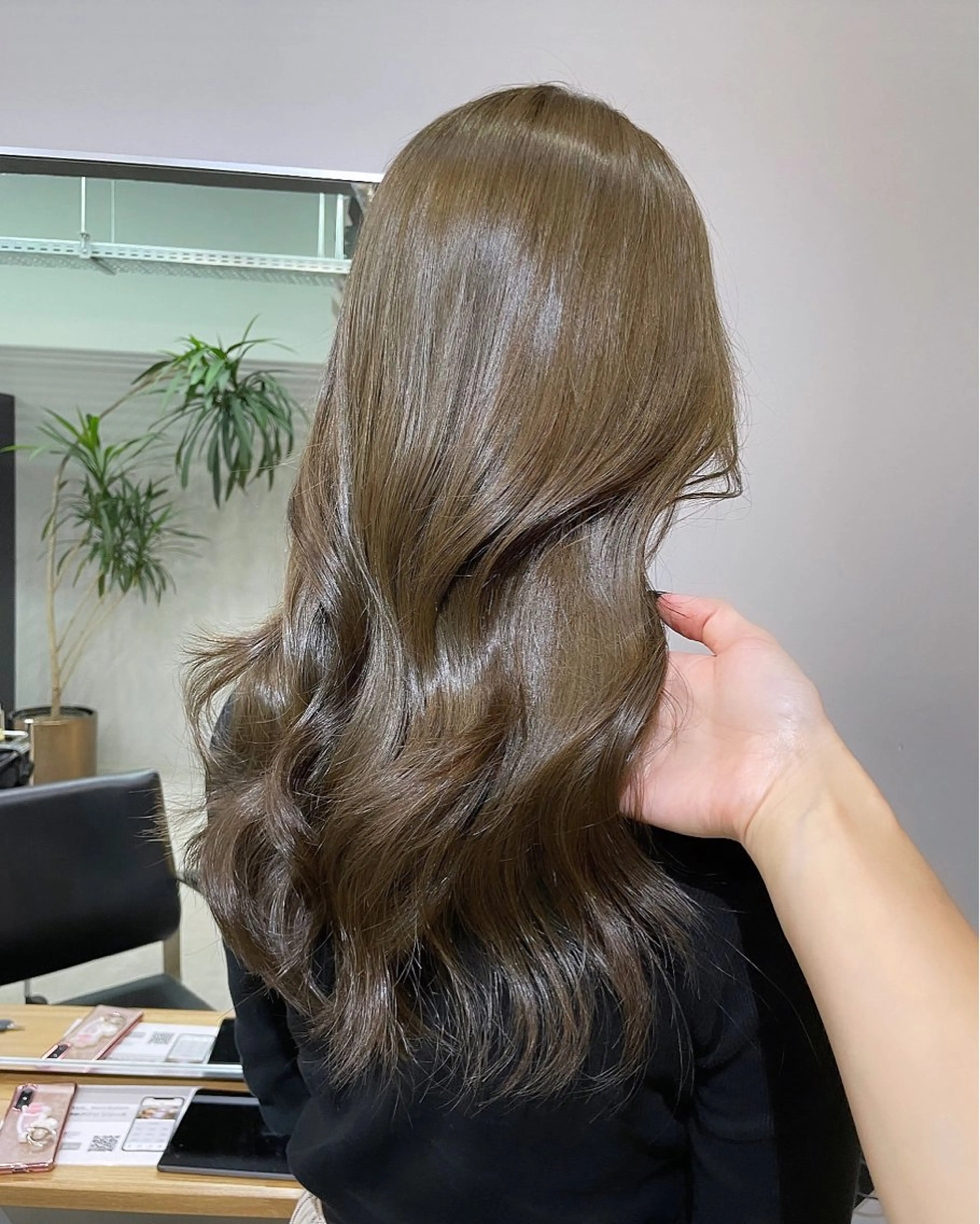 ロング カラー ミルクティーベージュ ❤︎レイヤー　MIAのヘアスタイル