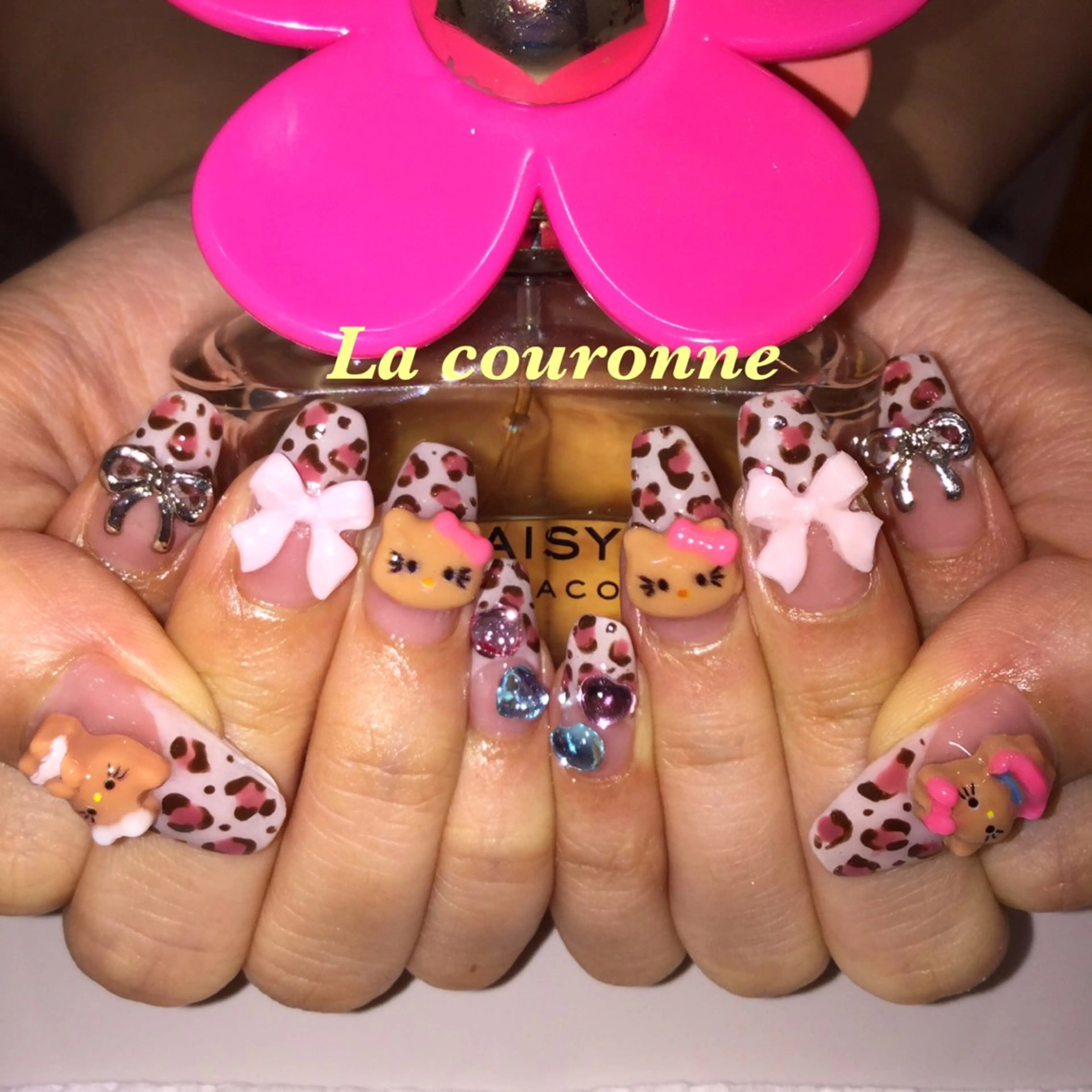 ネイル ハンドネイル Lacouronne NATSUMIのネイルデザイン