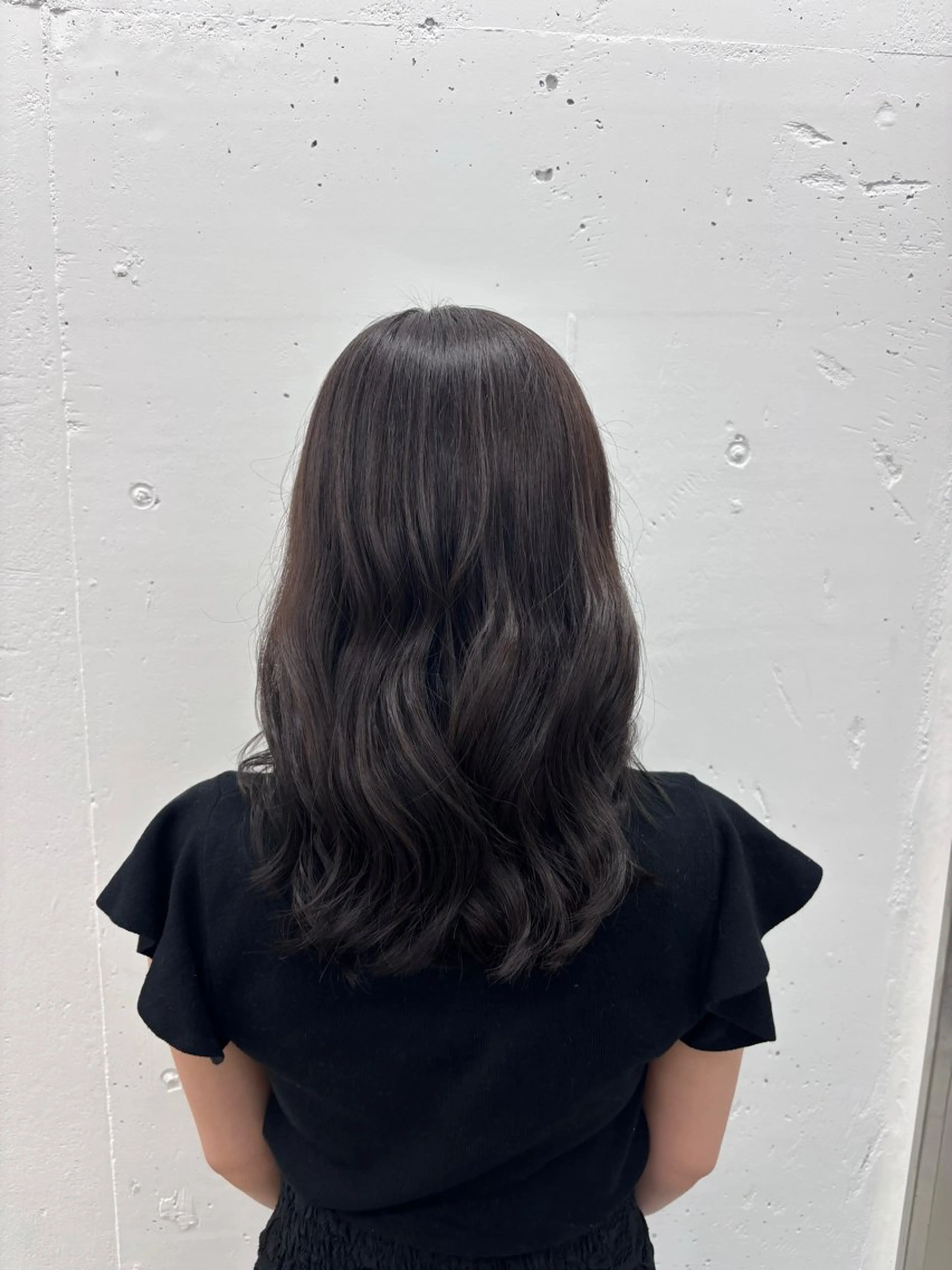 ミディアム カラー 透明感カラー ダークグレー ダークグレージュ グレージュ 🌼あいり🌼 JILLSTUDIOのヘアスタイル