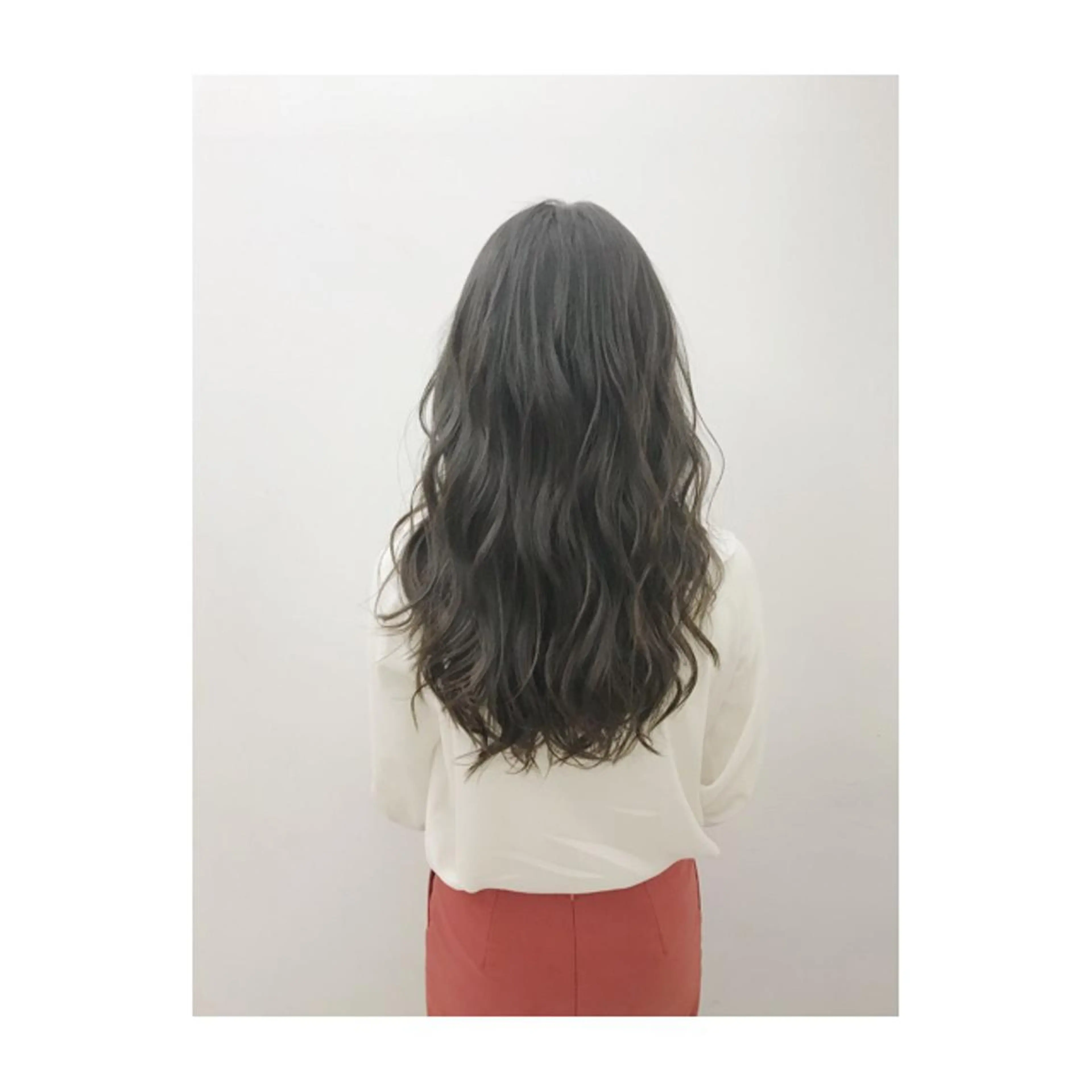 セミロング カラー 永岡 鉄平のヘアスタイル