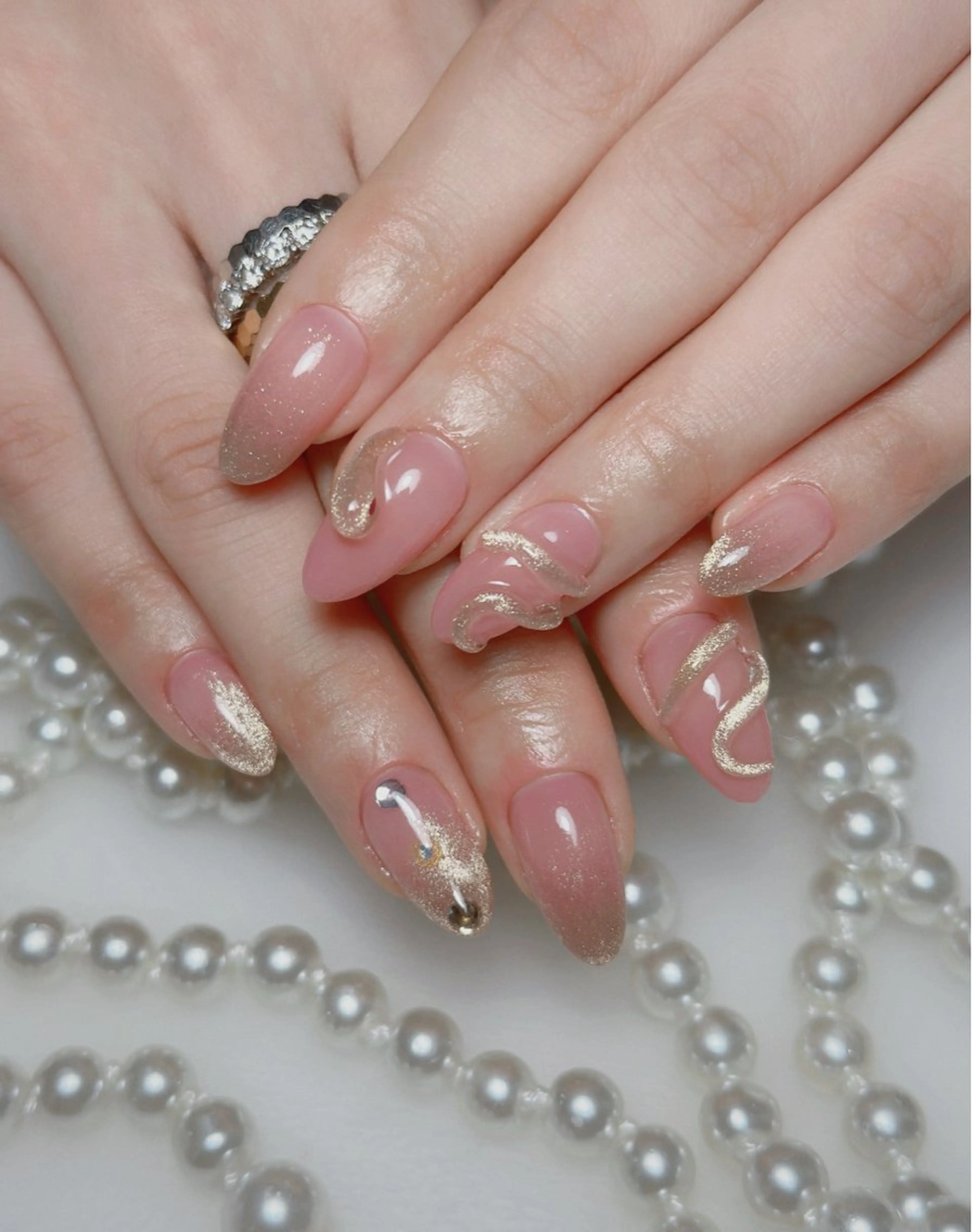 ネイル オーロラネイル 長さ出し フットネイル 韓国ネイル ラメ(グリッター) 👍thumbs up nail👍のネイルデザイン