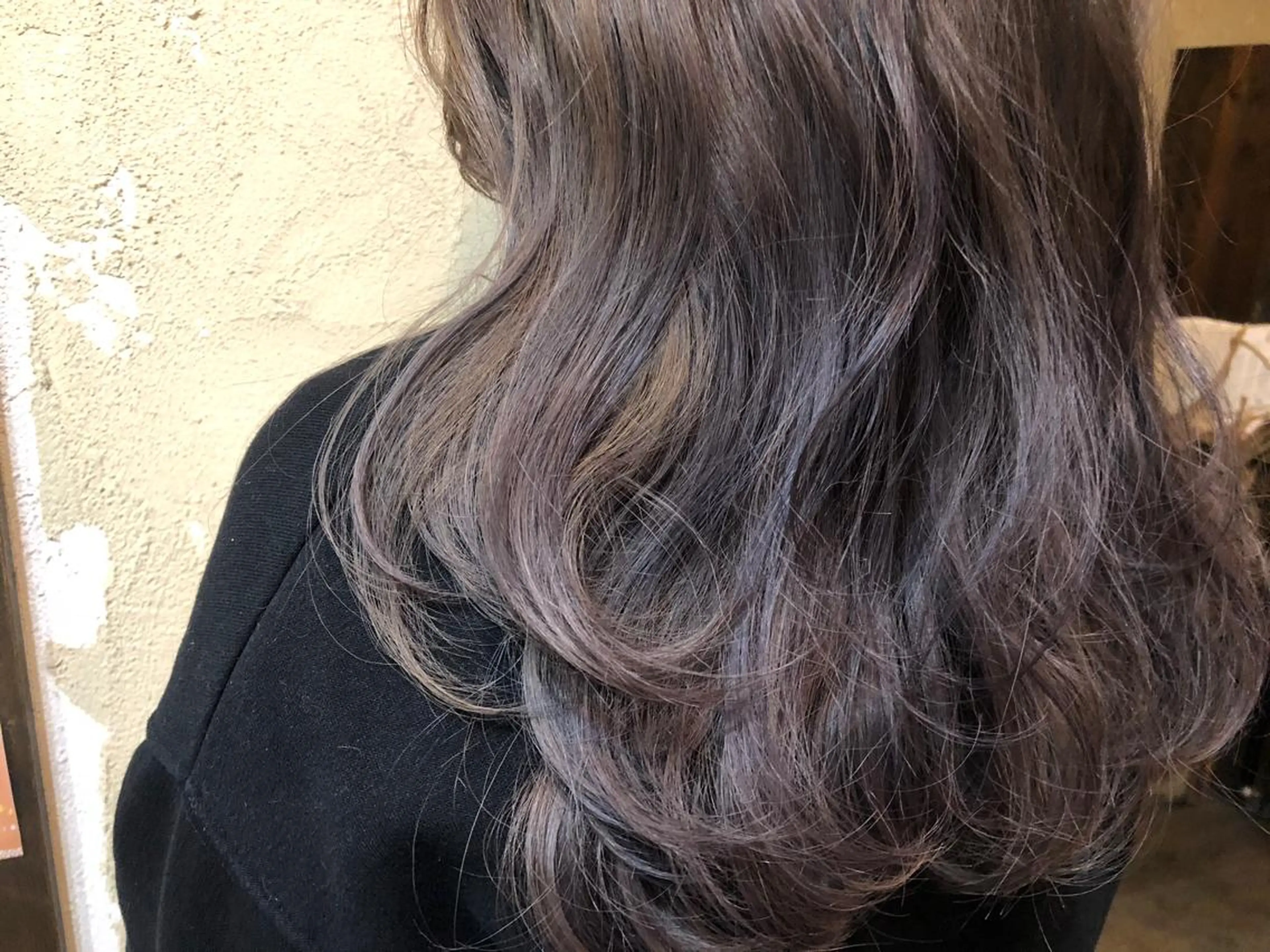 ロング カラー M. YURIのヘアスタイル