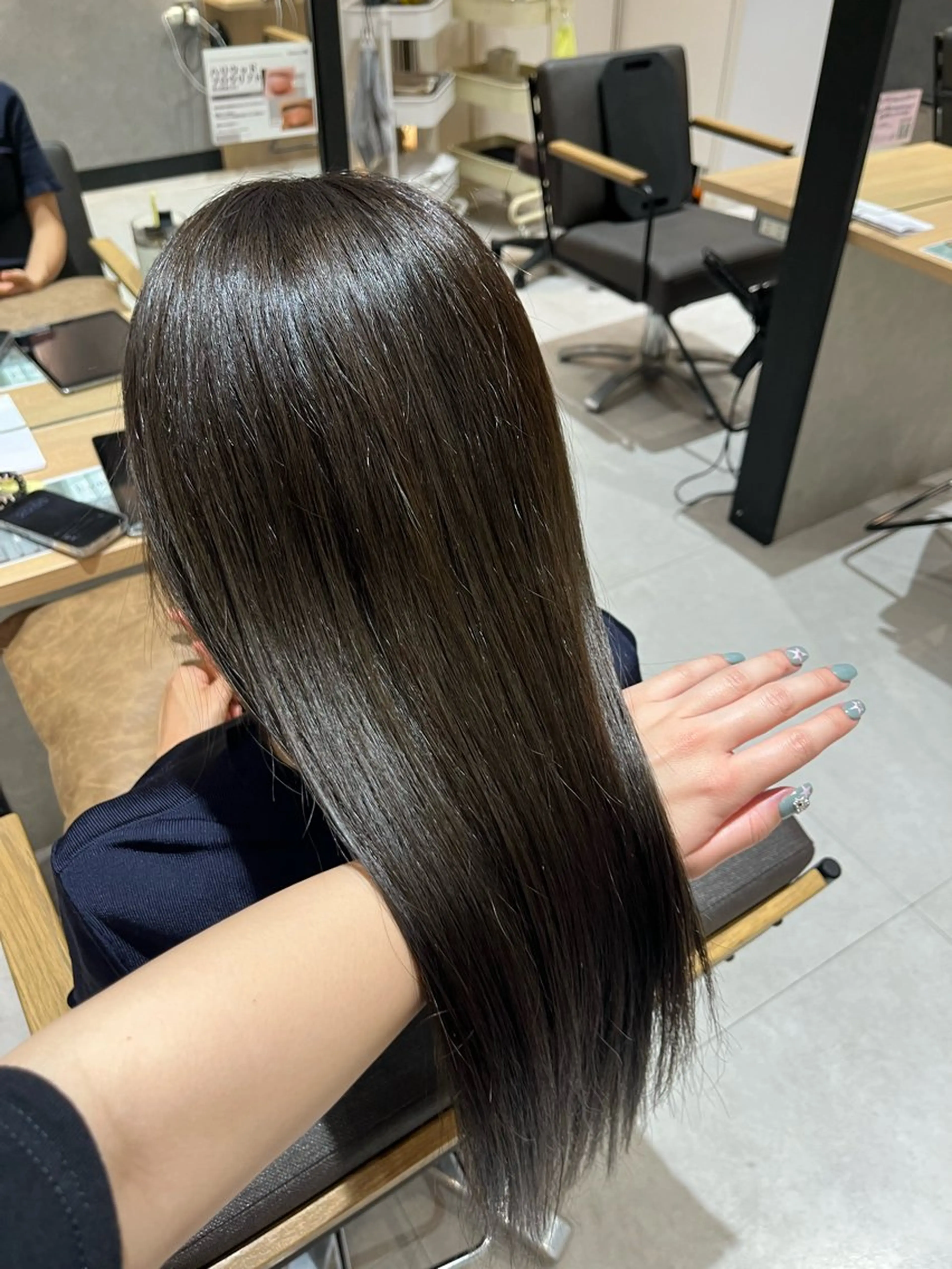 カラー ベージュカラー オリーブベージュ 🎀 miki / レイヤーカット 🎀のヘアスタイル
