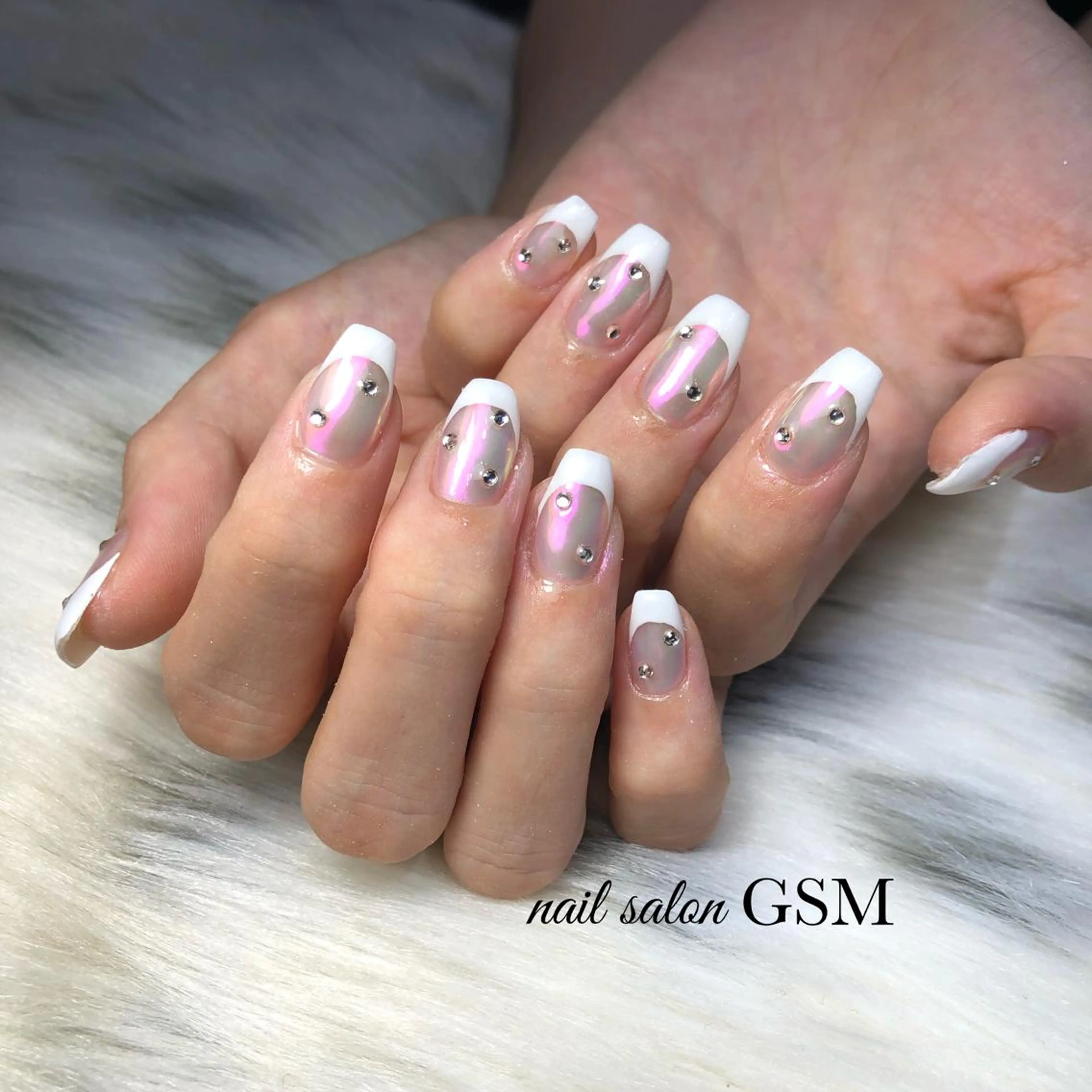 ネイル フレンチネイル nail salon GSMのネイルデザイン