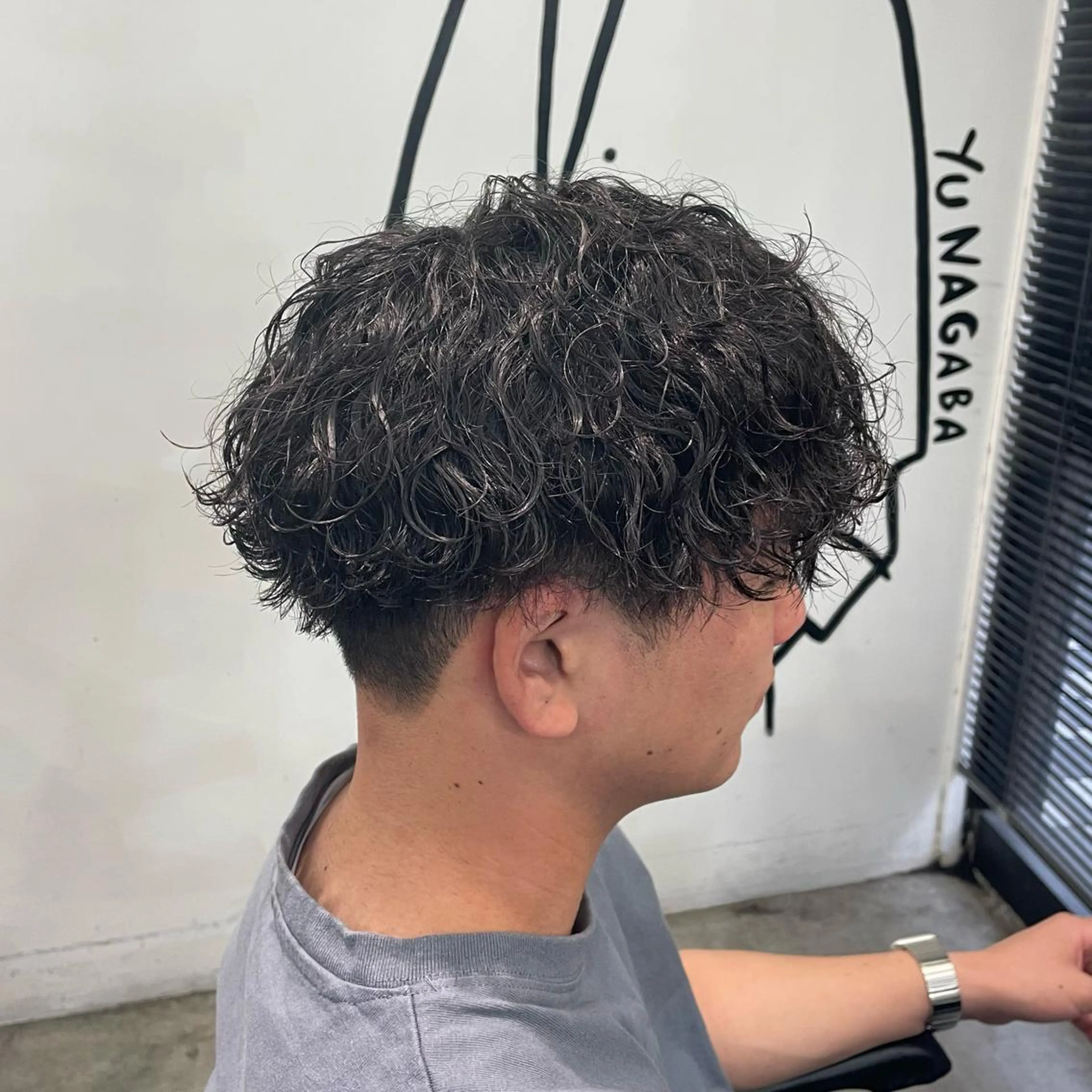 ショート パーマ メンズ メンズパーマ 波巻きパーマ カット パーマ メンズ特化美容師/ 藤戸 椋のヘアスタイル