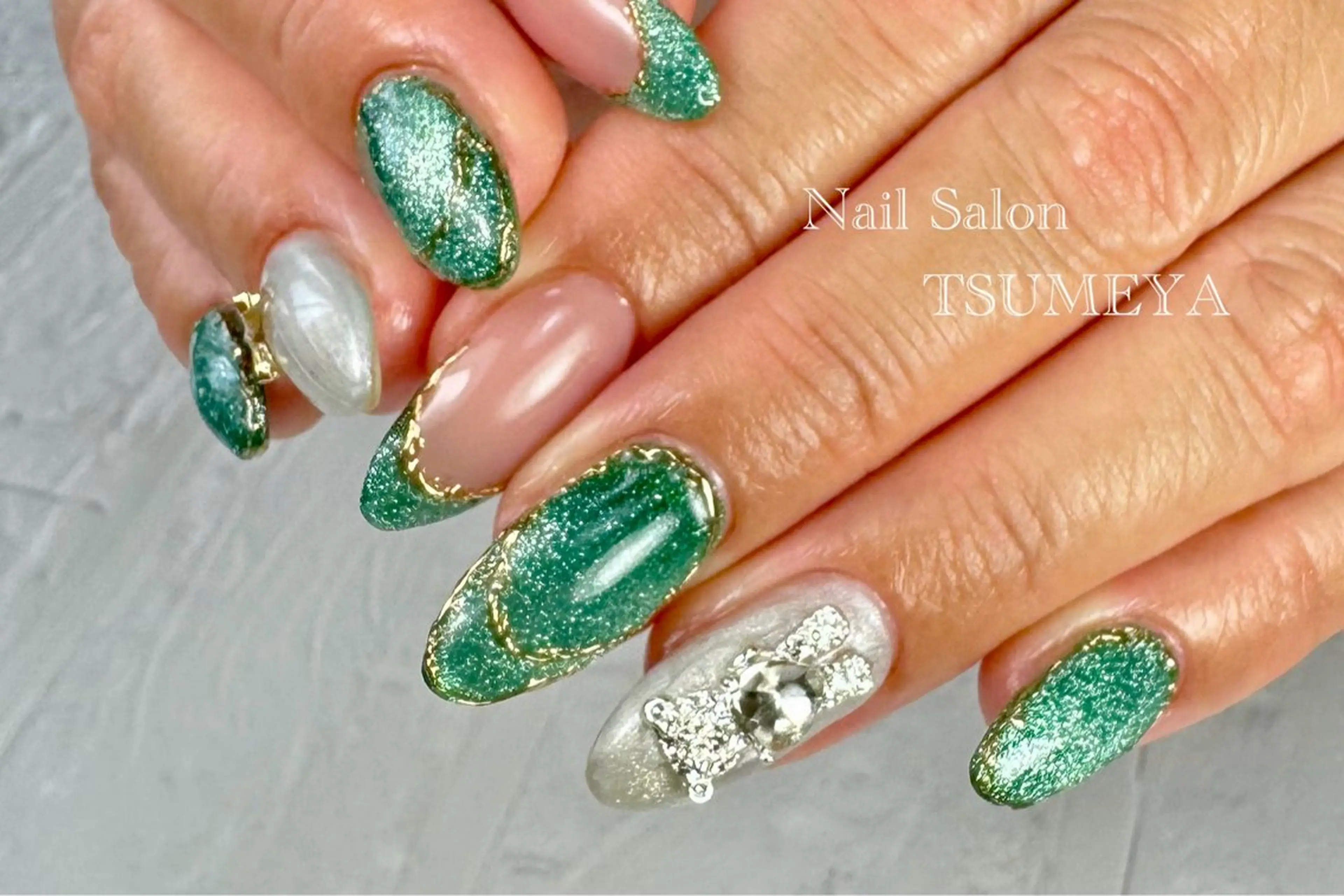 ミディアム TSUMEYA KONのネイルデザイン